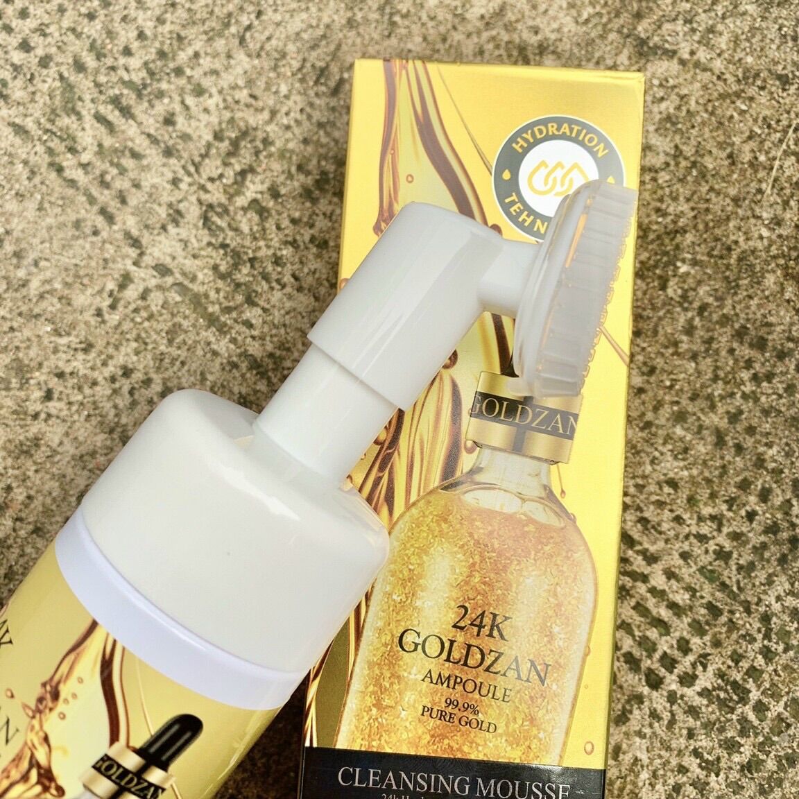 Sữa rữa mặt 24k kèm nắp cọ rữa mặt