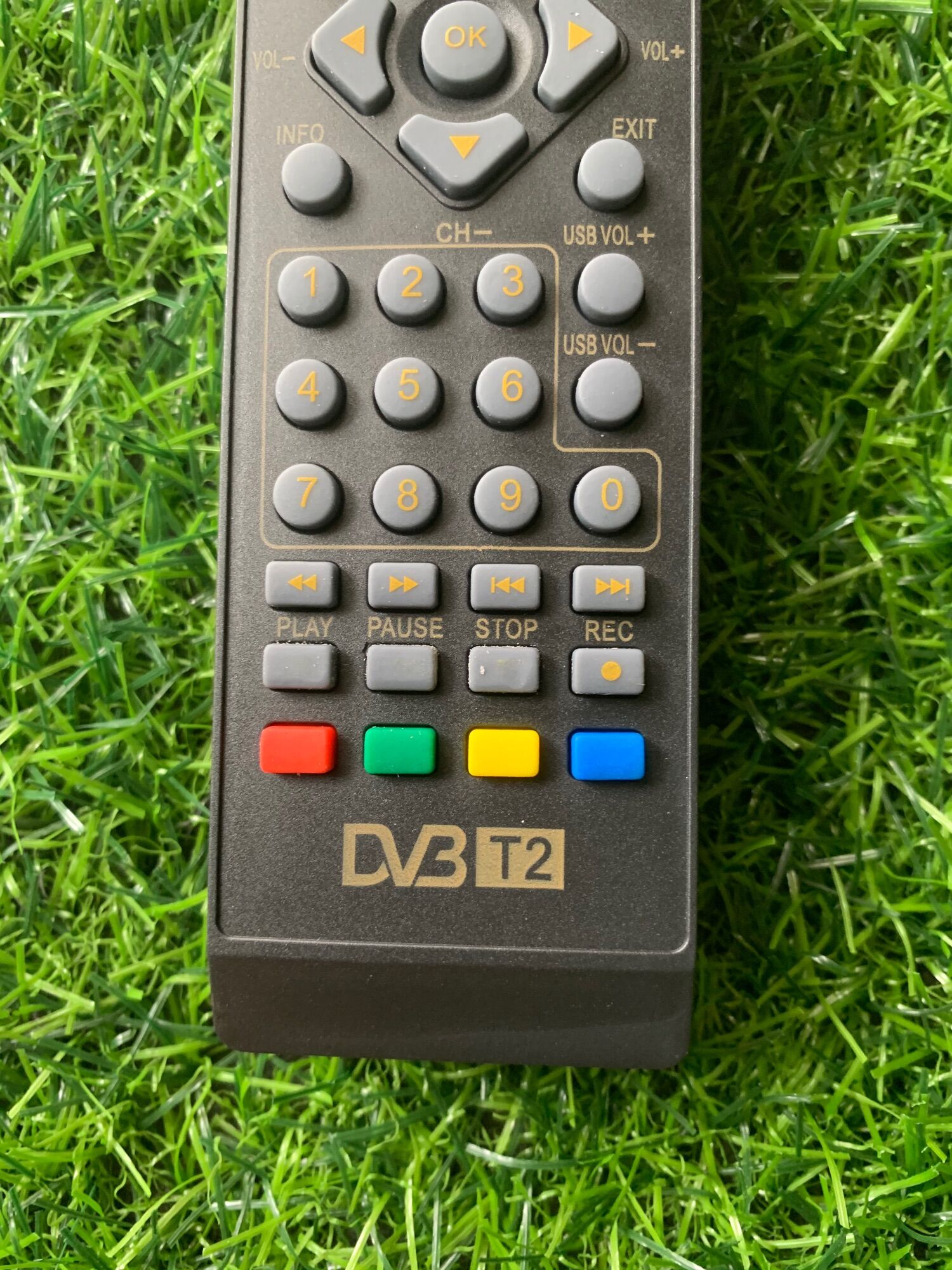 Điều khiển đầu thu kĩ thuật số DVB T2 - Hàng tốt