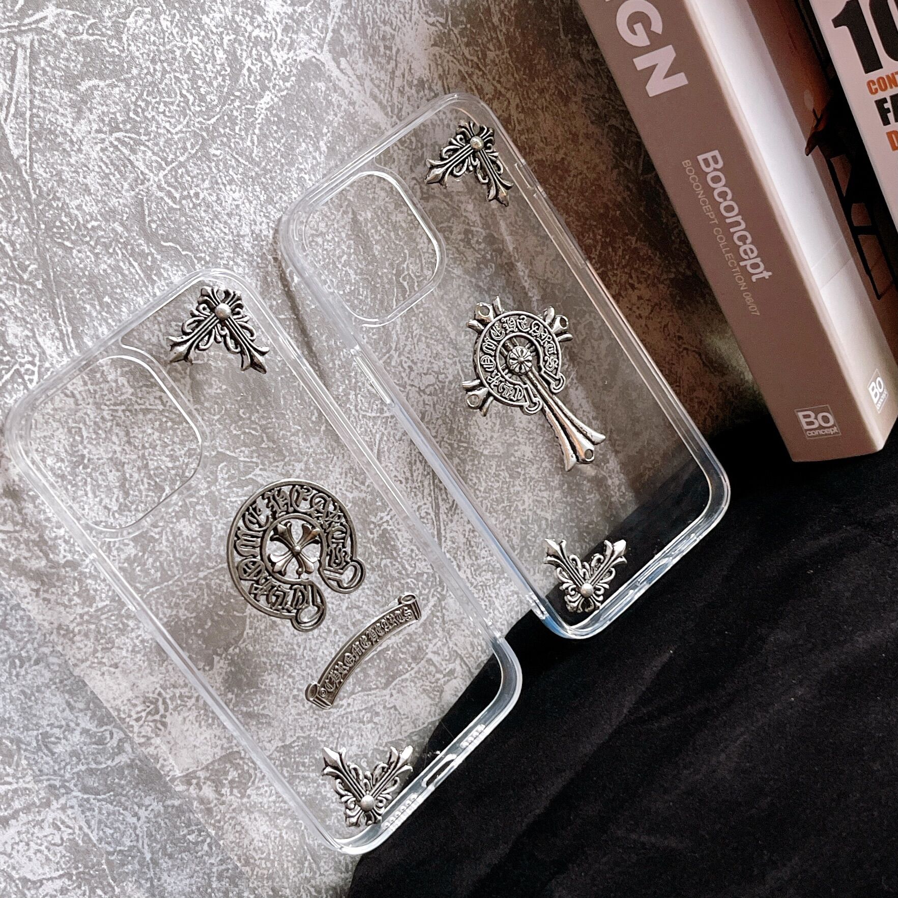 Ốp lưng iphone trong suốt Chrome Heart