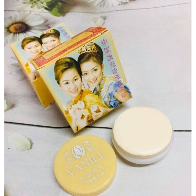 Lẻ hủ kem vanlli cô gái nhật