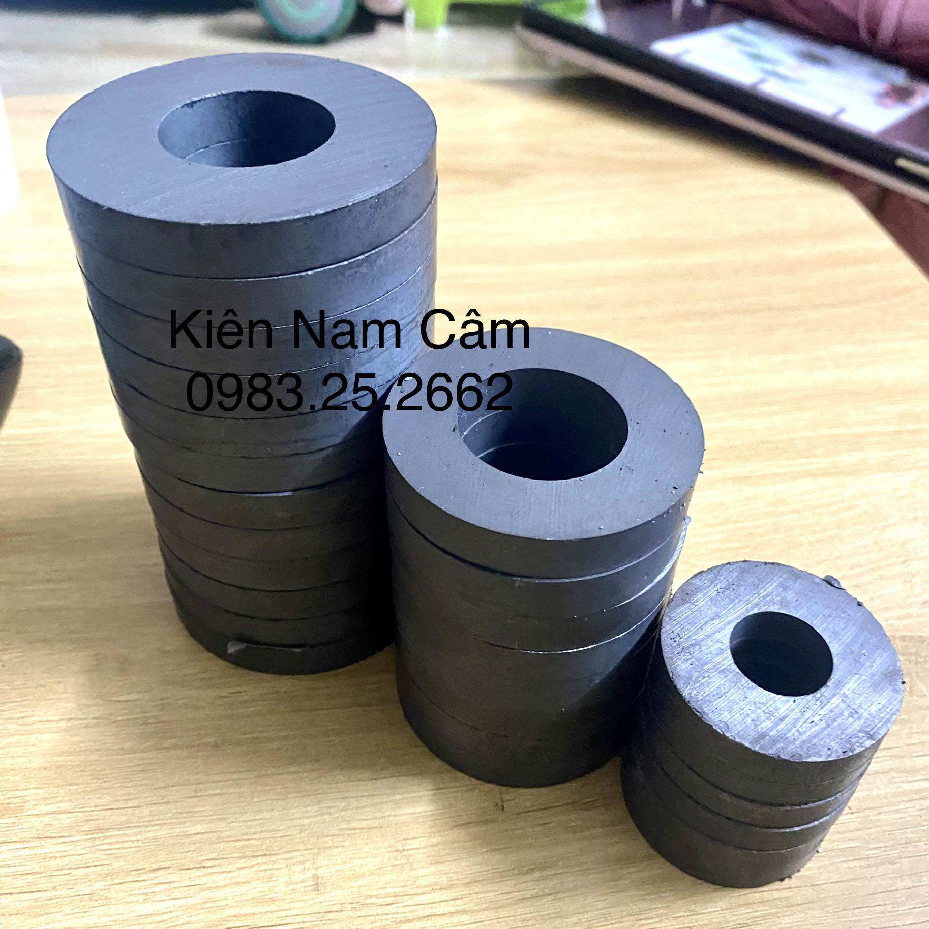 Nam châm vĩnh cửu có lỗ nhiều kích thước