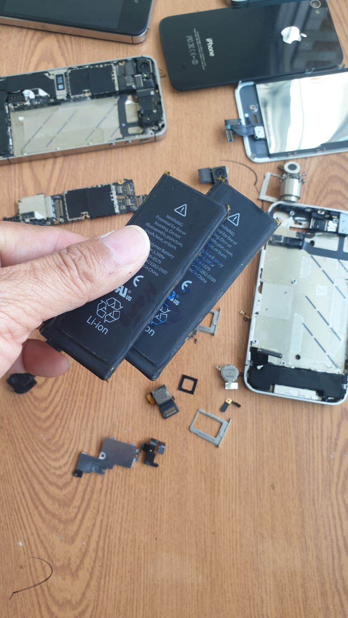 Linh kiện điện thoại i-p 4s tháo máy