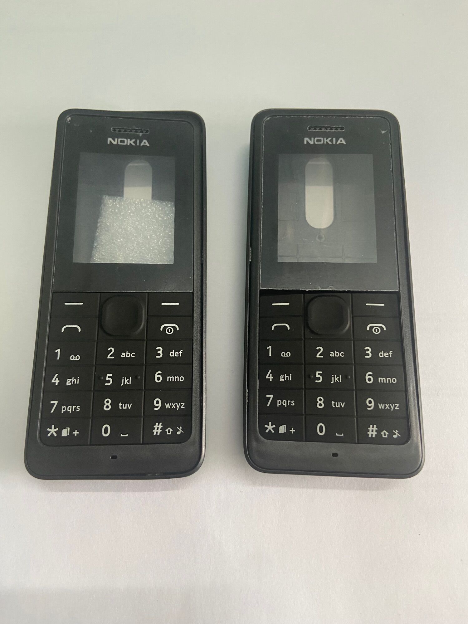 Vỏ Nokia 107, vỏ kèm phím như hình, vỏ đẹp