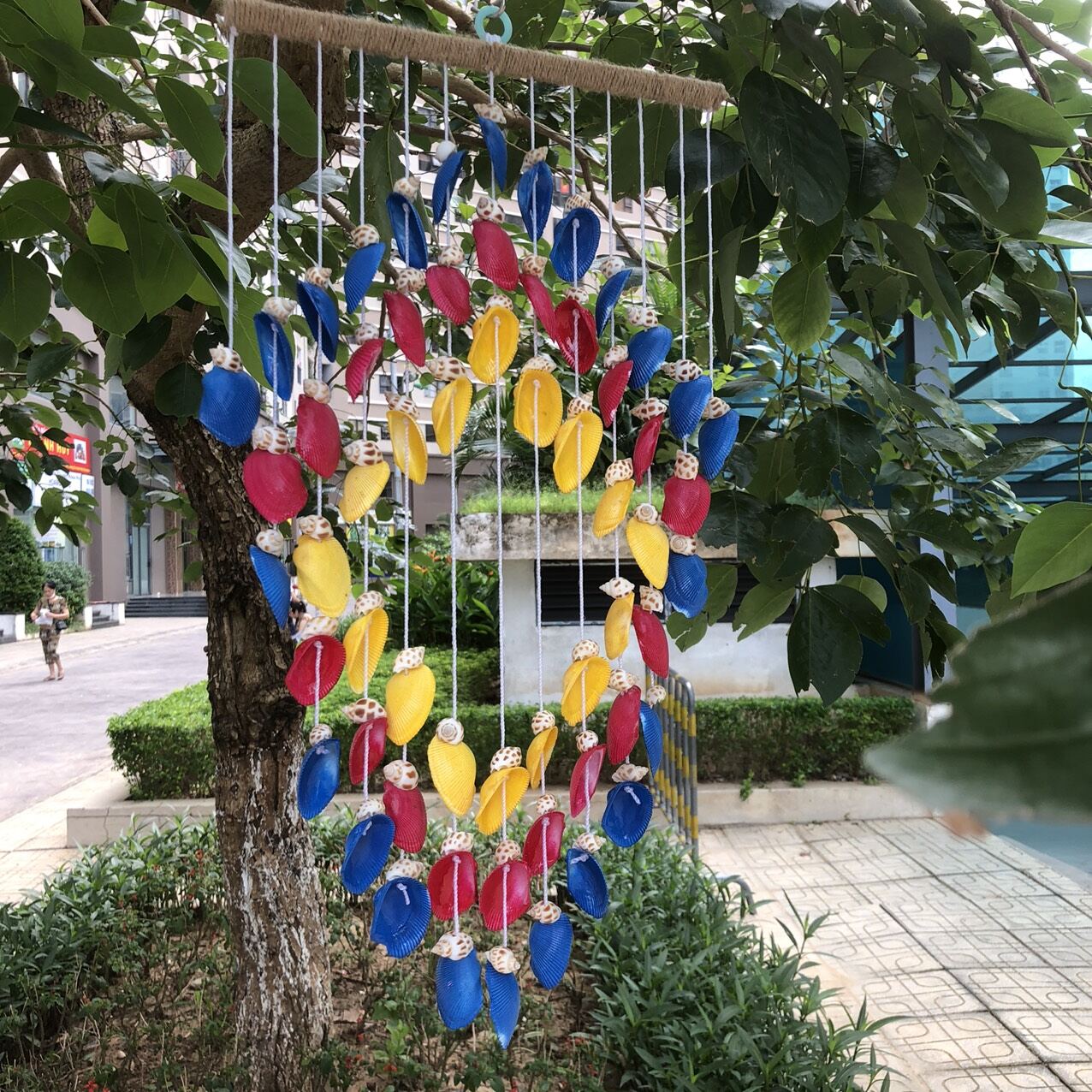 Chuông gió làm từ vỏ Sò vỏ Ốc hình lưới để treo tường ,trang trí không gian theo phong cách vùng biển