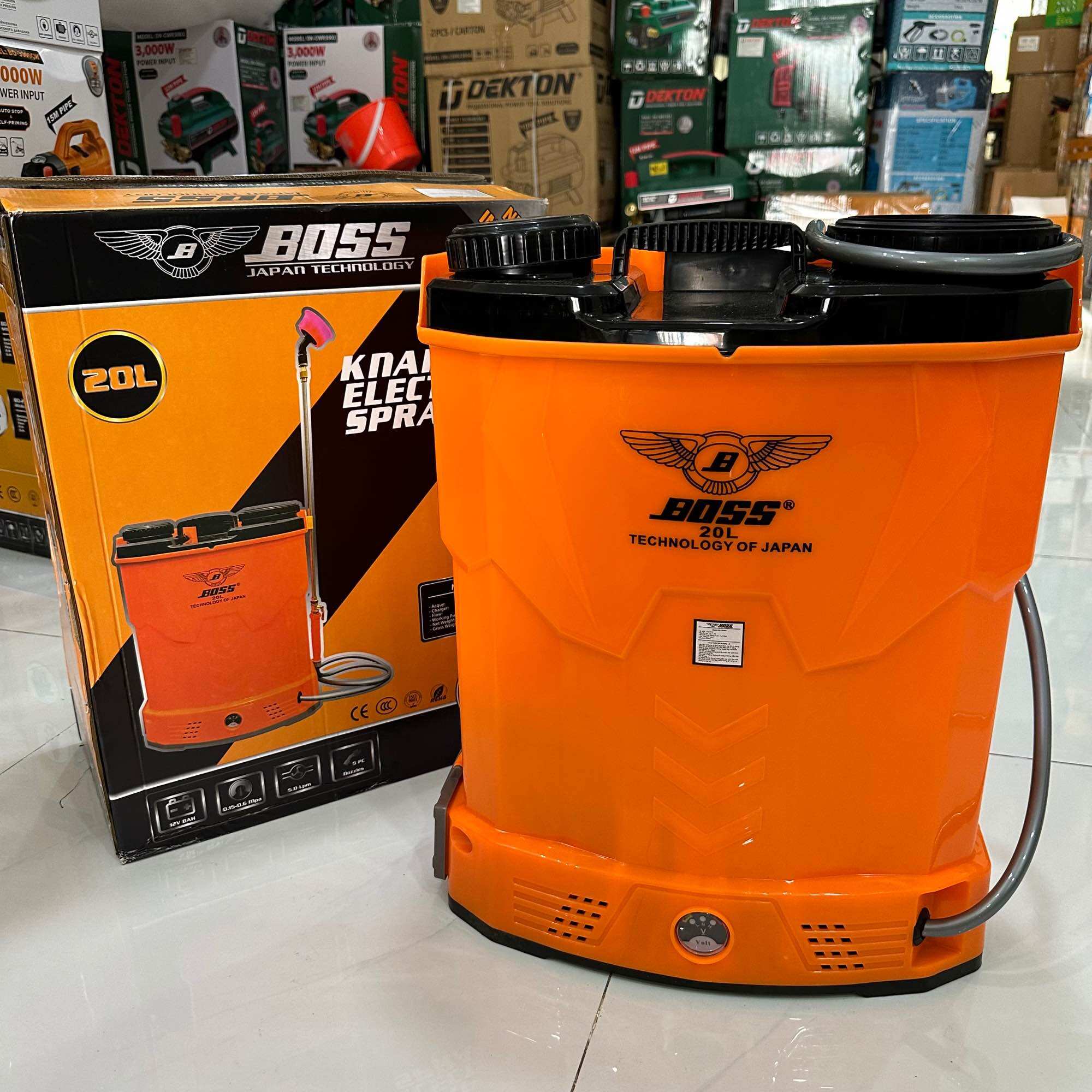 Bình Xịt Điện, Phun Thuốc Sâu BOSS 20L 1 BƠM 12V 8AH