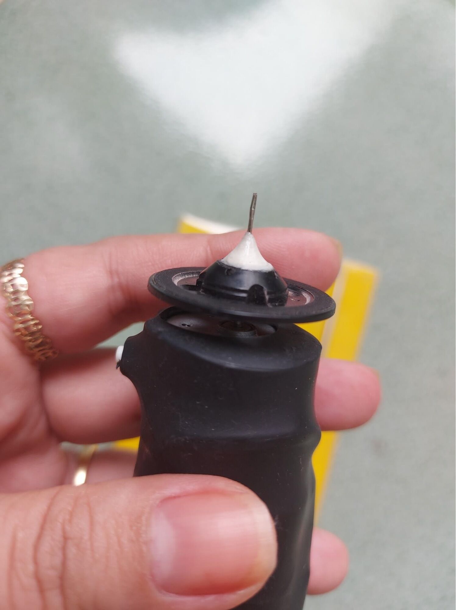 Dụng cụ làm thiệp giấy xoắn( máy xoắn pin, máy điện kèm pin)