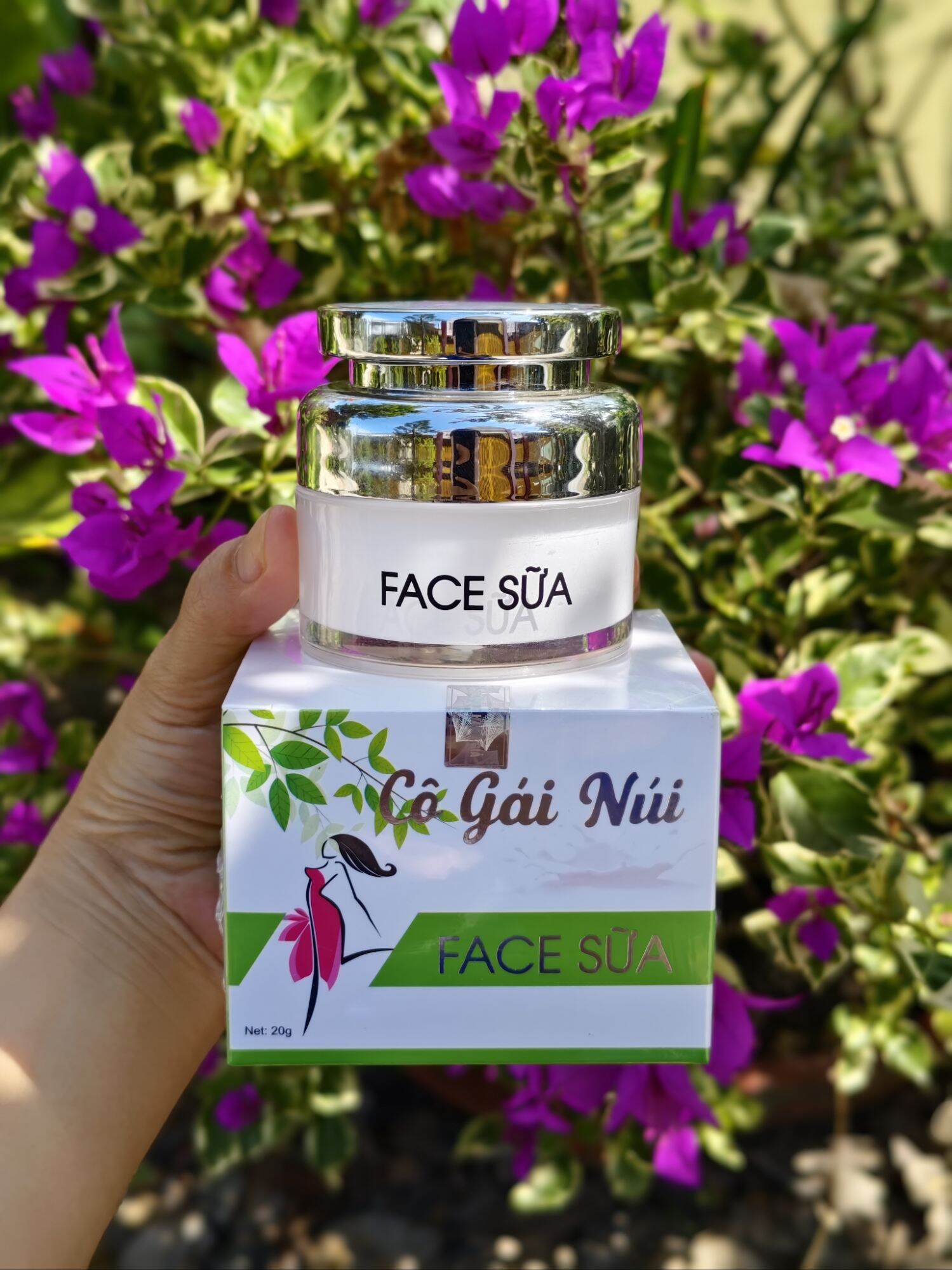 Kem FACE SỮA Cô gái núi