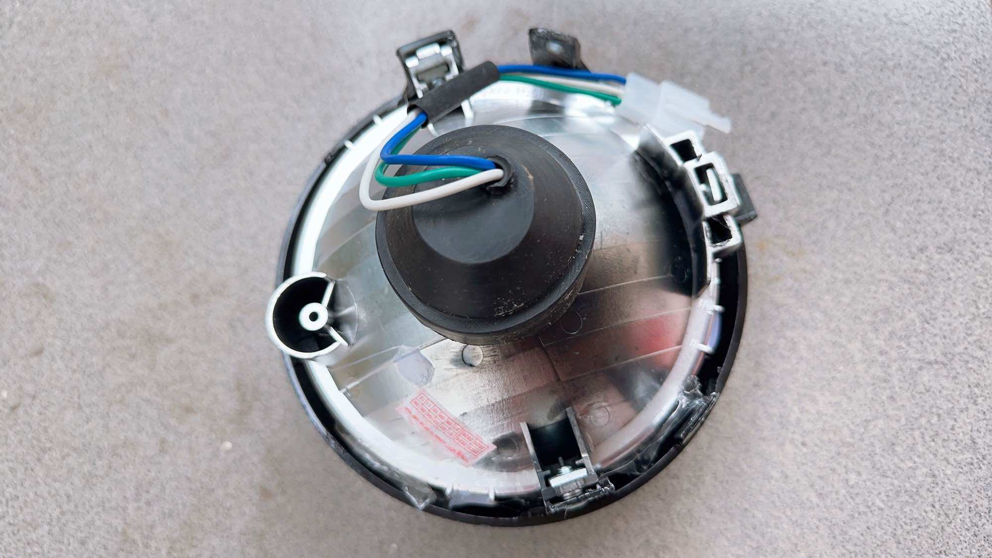 pha đèn trước 81 đời mới