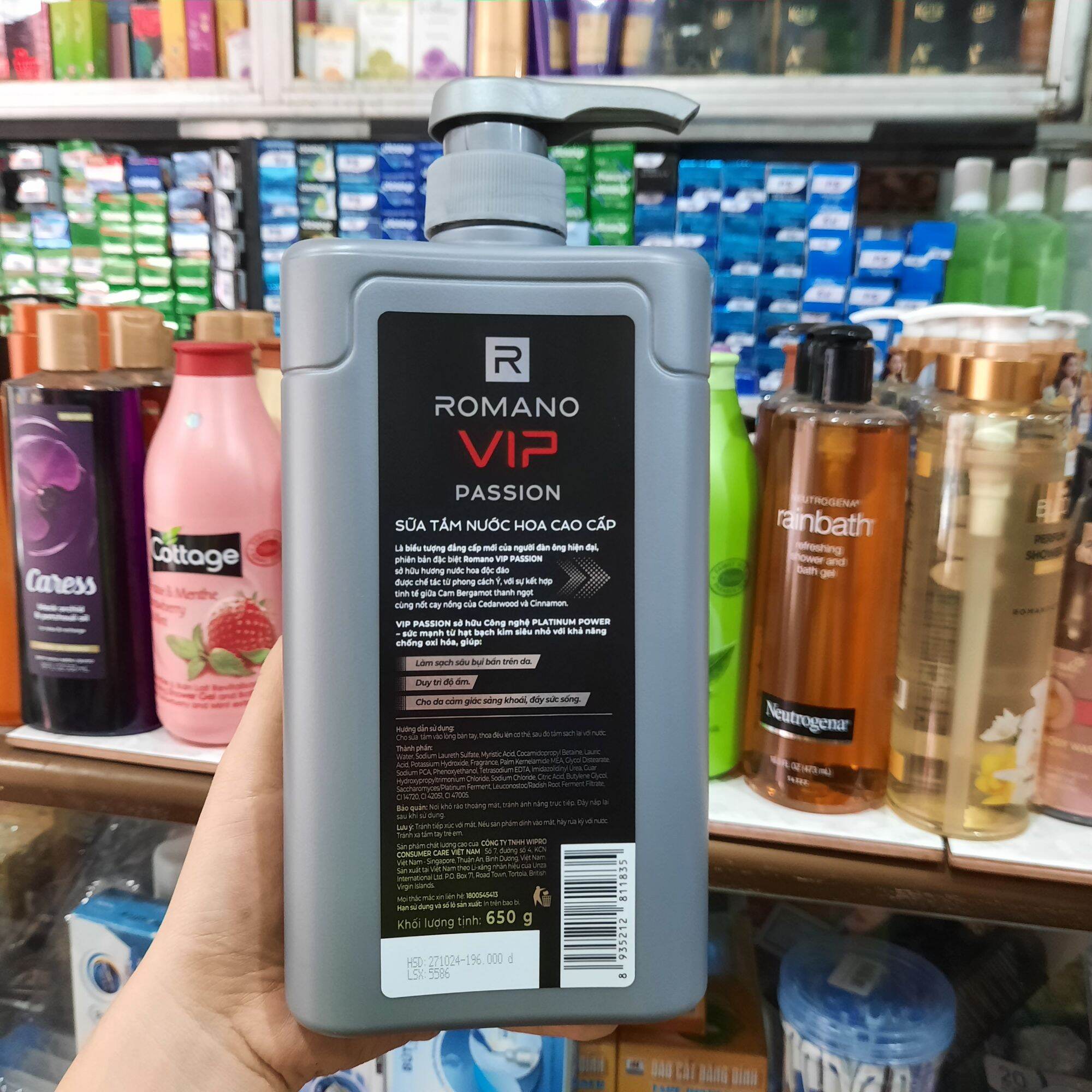 Sữa tắm nước hoa cao cấp Romano VIP 650g
