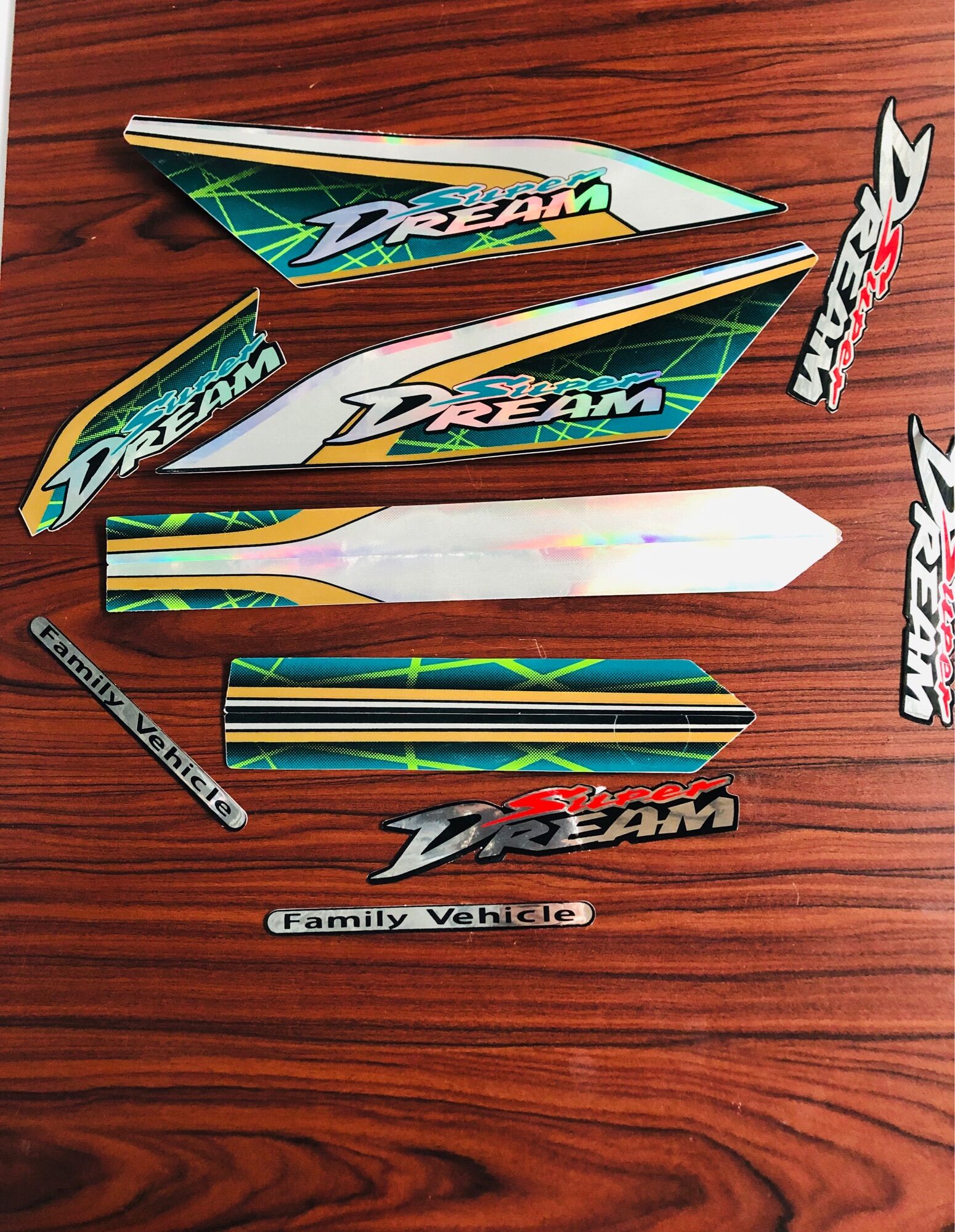 Tem dream super 2010 xanh lá decal 3l tốt
