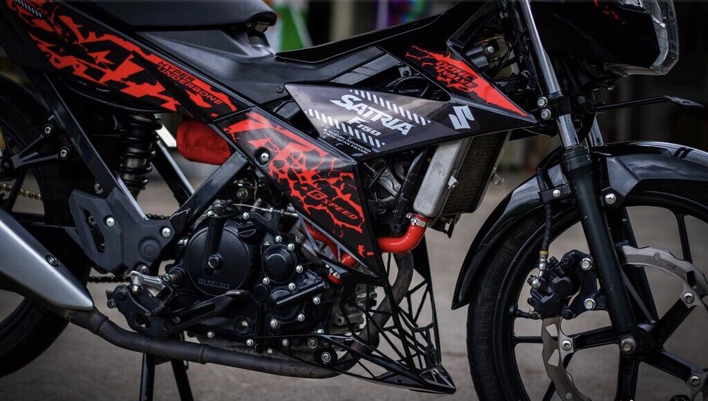 Tem rời Satria in 3 lớp màu đỏ đen
