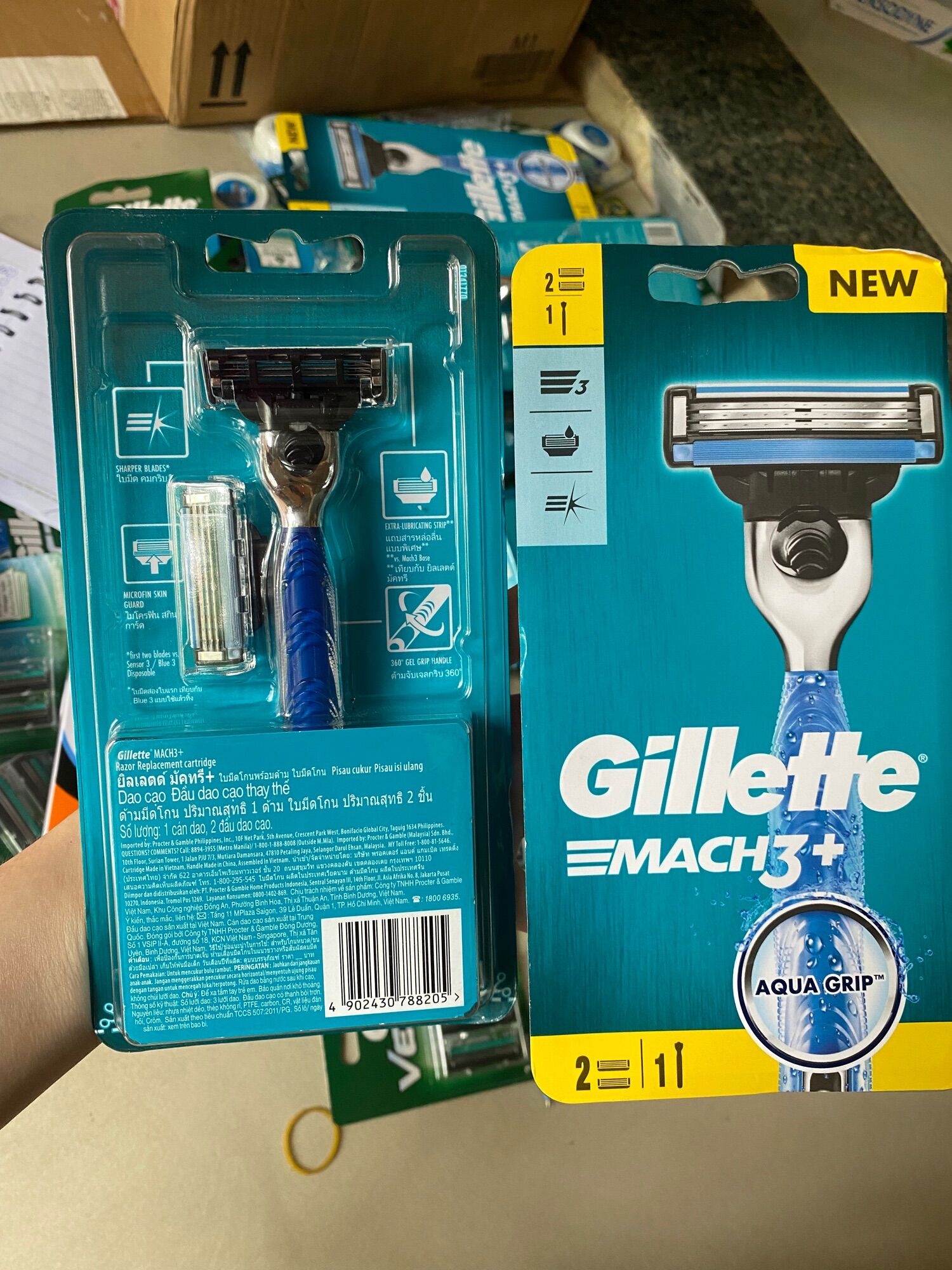 Bộ Cán Dao Cạo Râu Gillette Mach3( 1 Cán Dao,2 Đầu Dao Cạo)