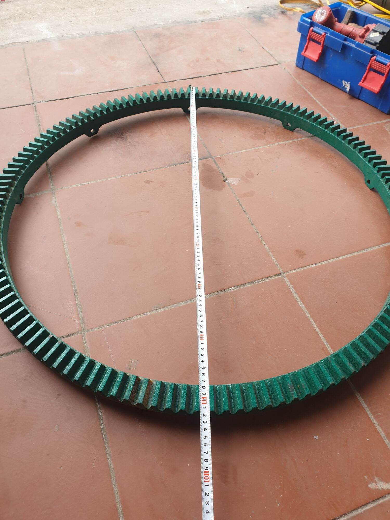 Bánh răng vanh máy trộn 135 răng 9 lỗ ốc vanh 91,5cm