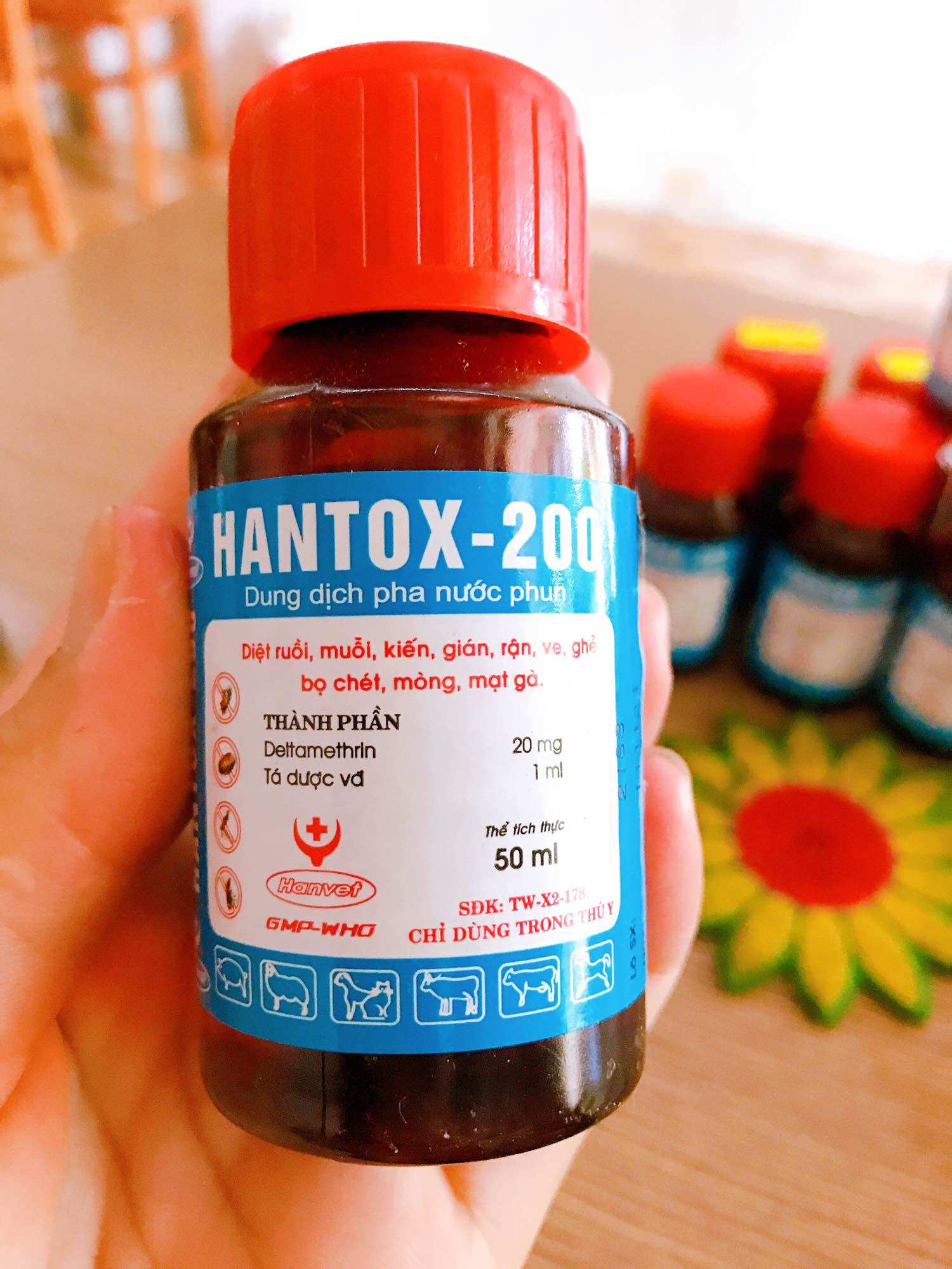 Hantox 200 chai 50ml diệt ruồi, muỗi, kiến, gián, ve, rận