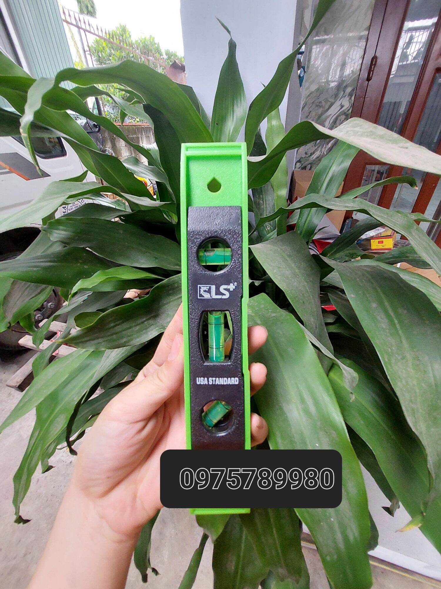 Thước thủy 200mm có hít