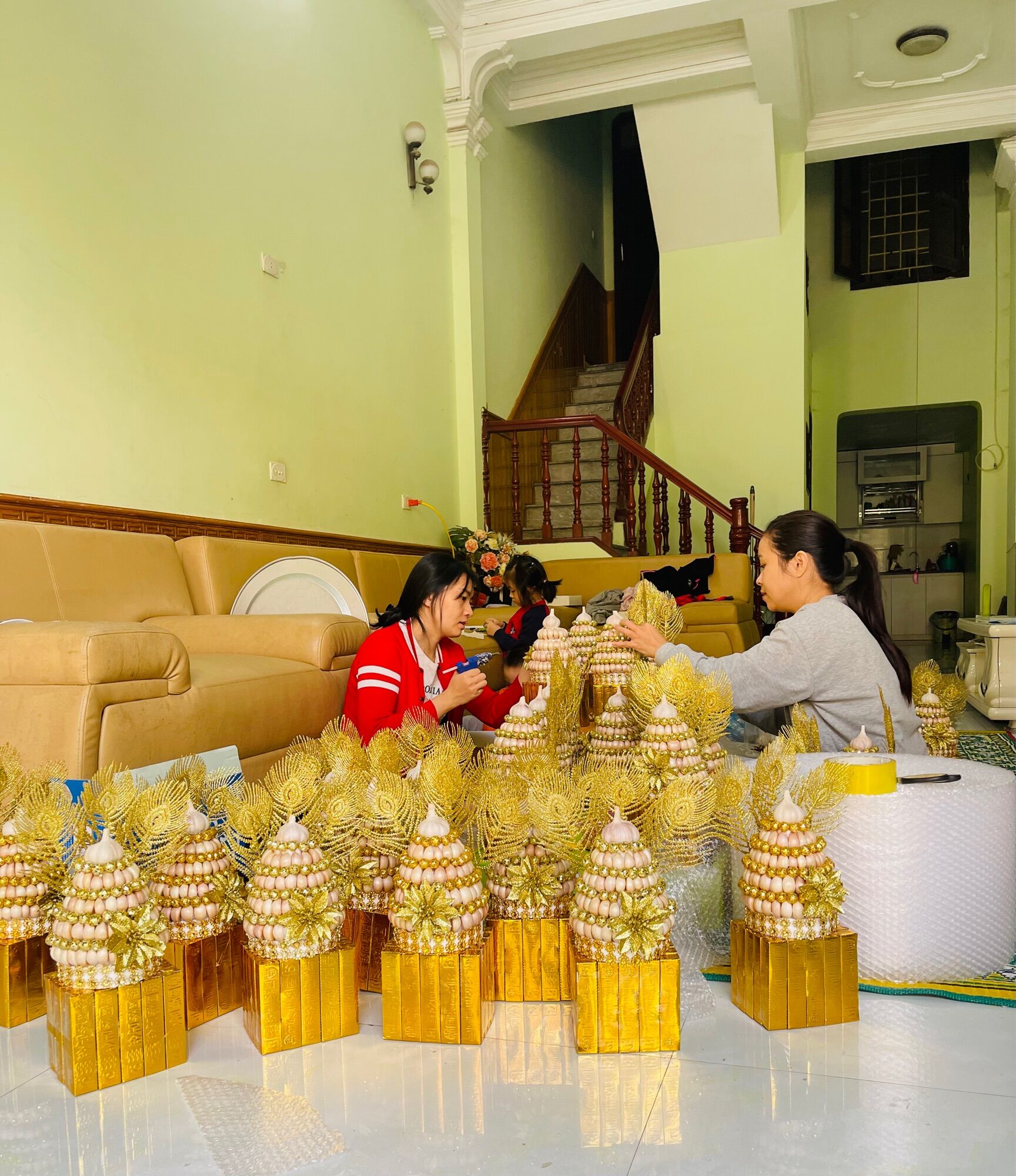 Tháp tỏi (bông tỏi)  thờ cúng Thần tài Thổ Địa