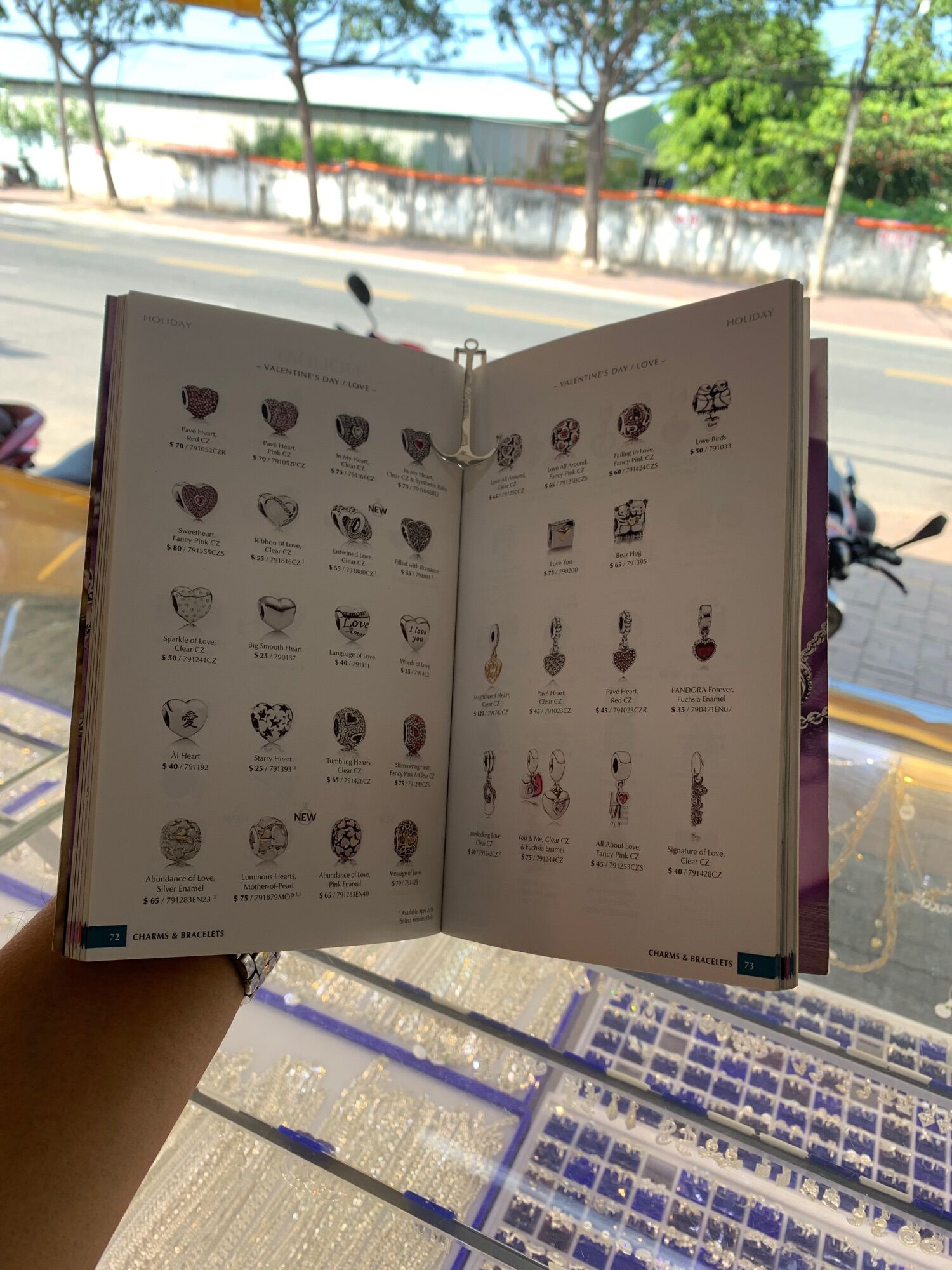 Kẹp sách bạc cao cấp
