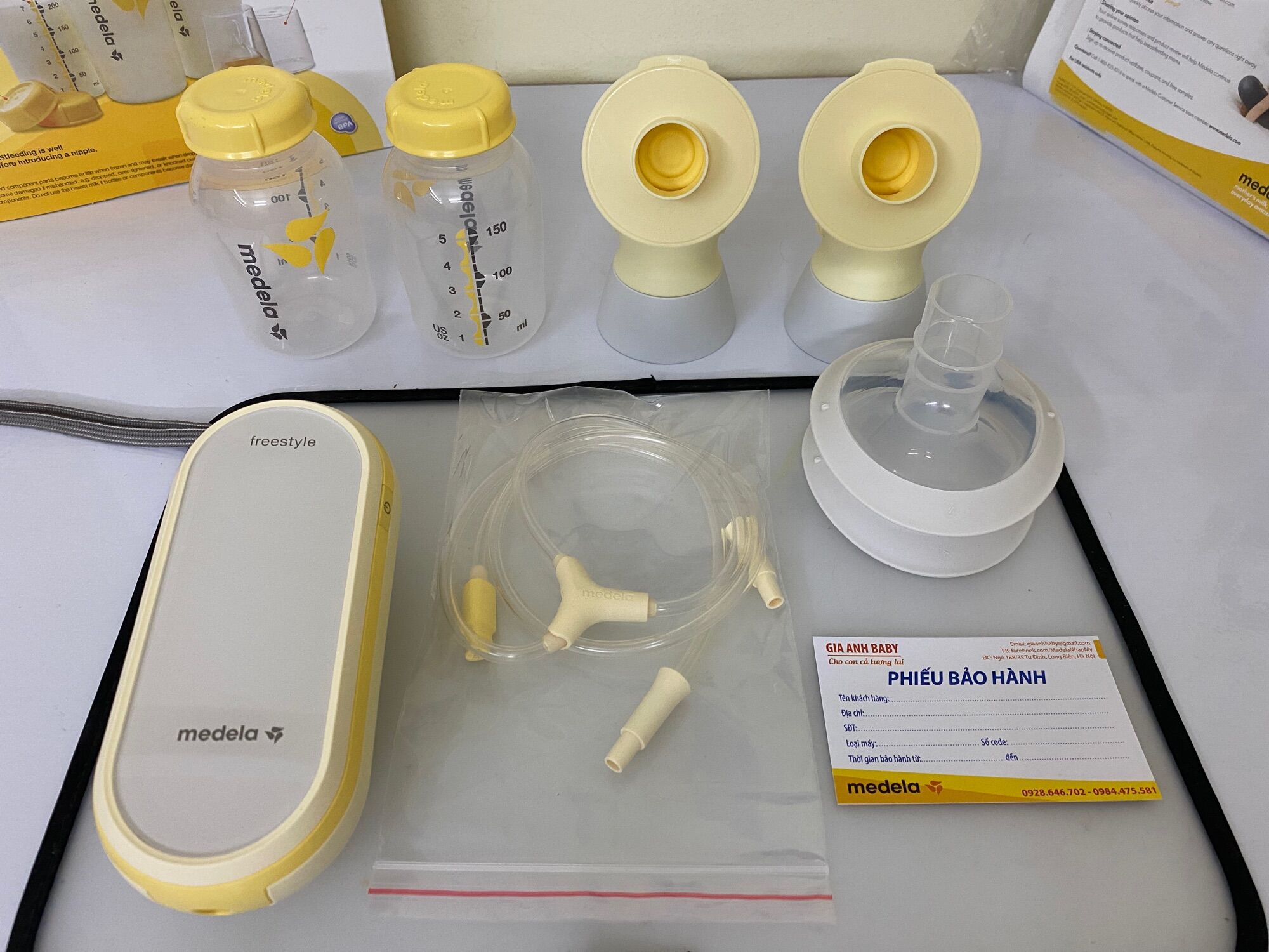 Máy hút sữa medela freestyle flex like new( có bảo hành)