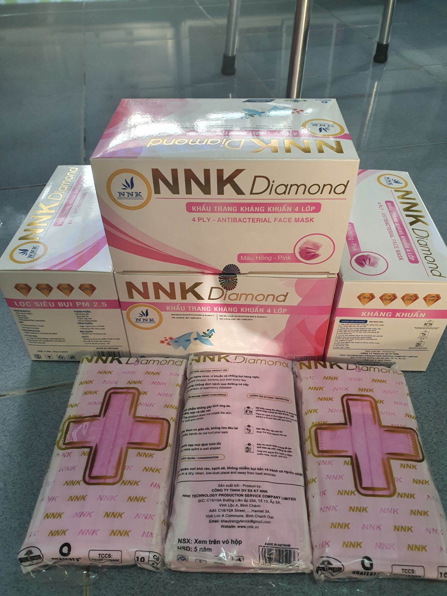 KHẨU TRANG Y TẾ NNK Diamond 4 Lớp kháng khuẩn,  màu hồng( hộp 50 cái)
