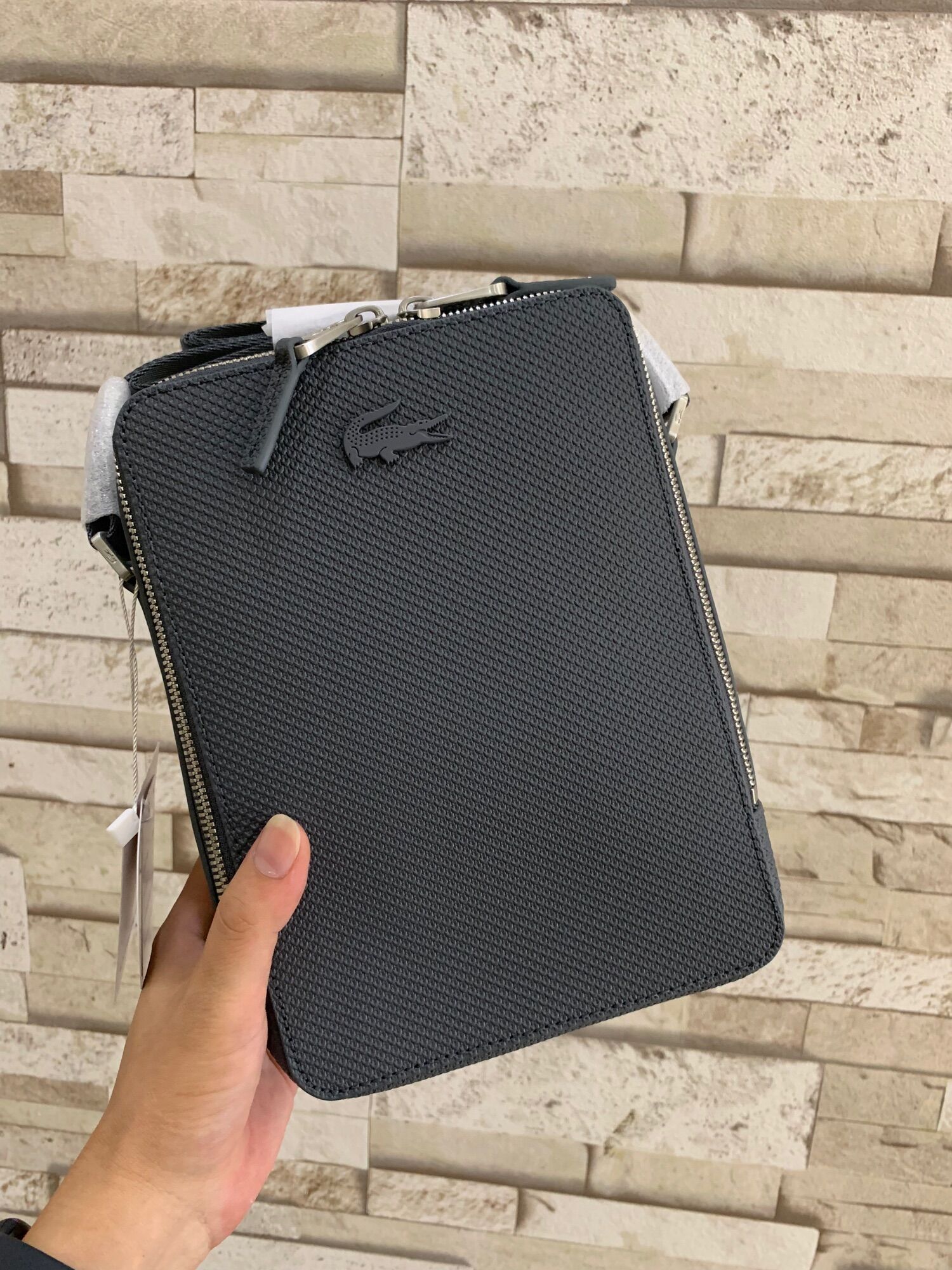 Túi Lacoste Nam Chantaco Matte Stitched Leather Vertical  Bag