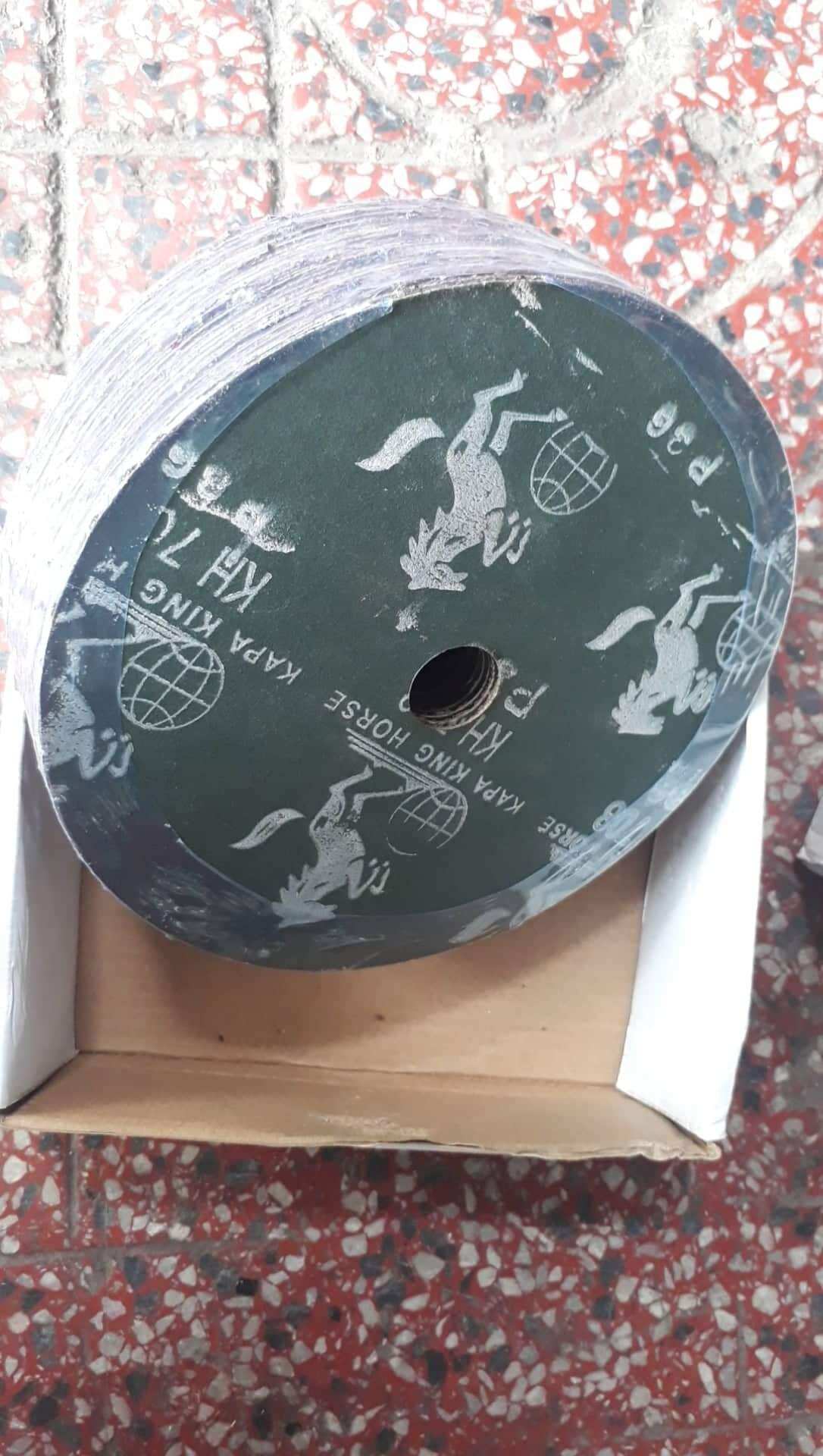 Giấy nhám tròn 18cm/ 36grit