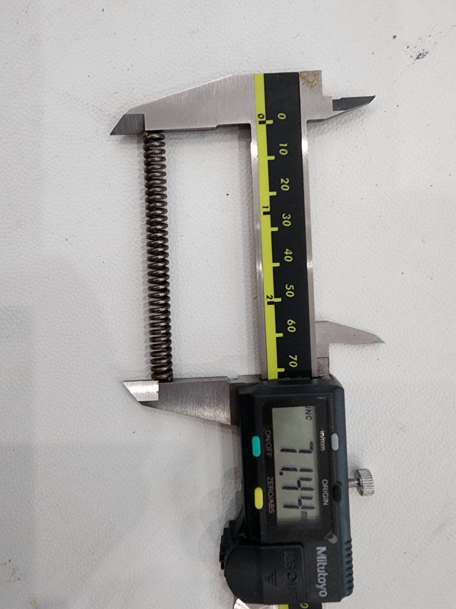 Lò xo phi 6.5 sợi 1.3 dài 7cm