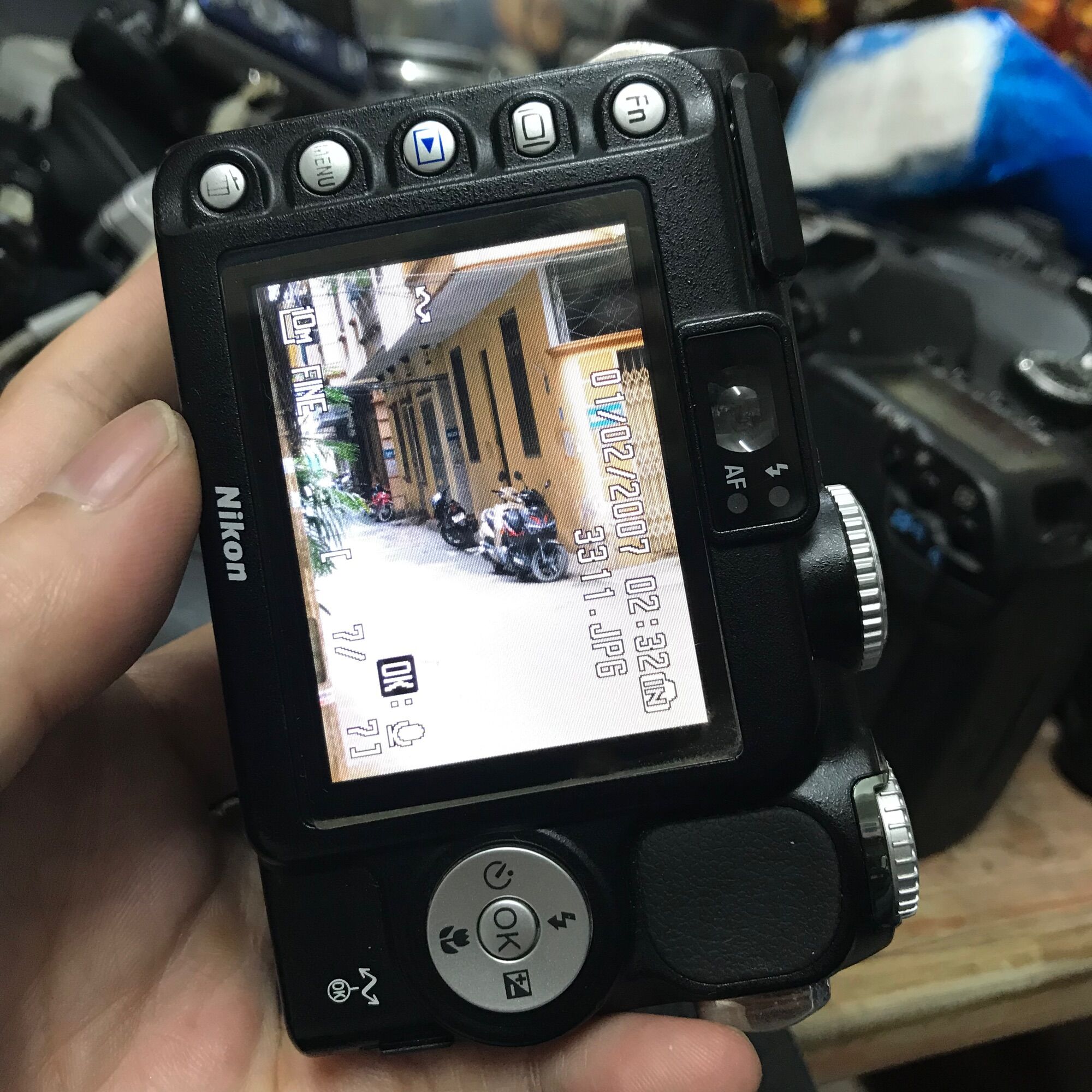 Nikon Coolpix P5000 quay chụp tốt