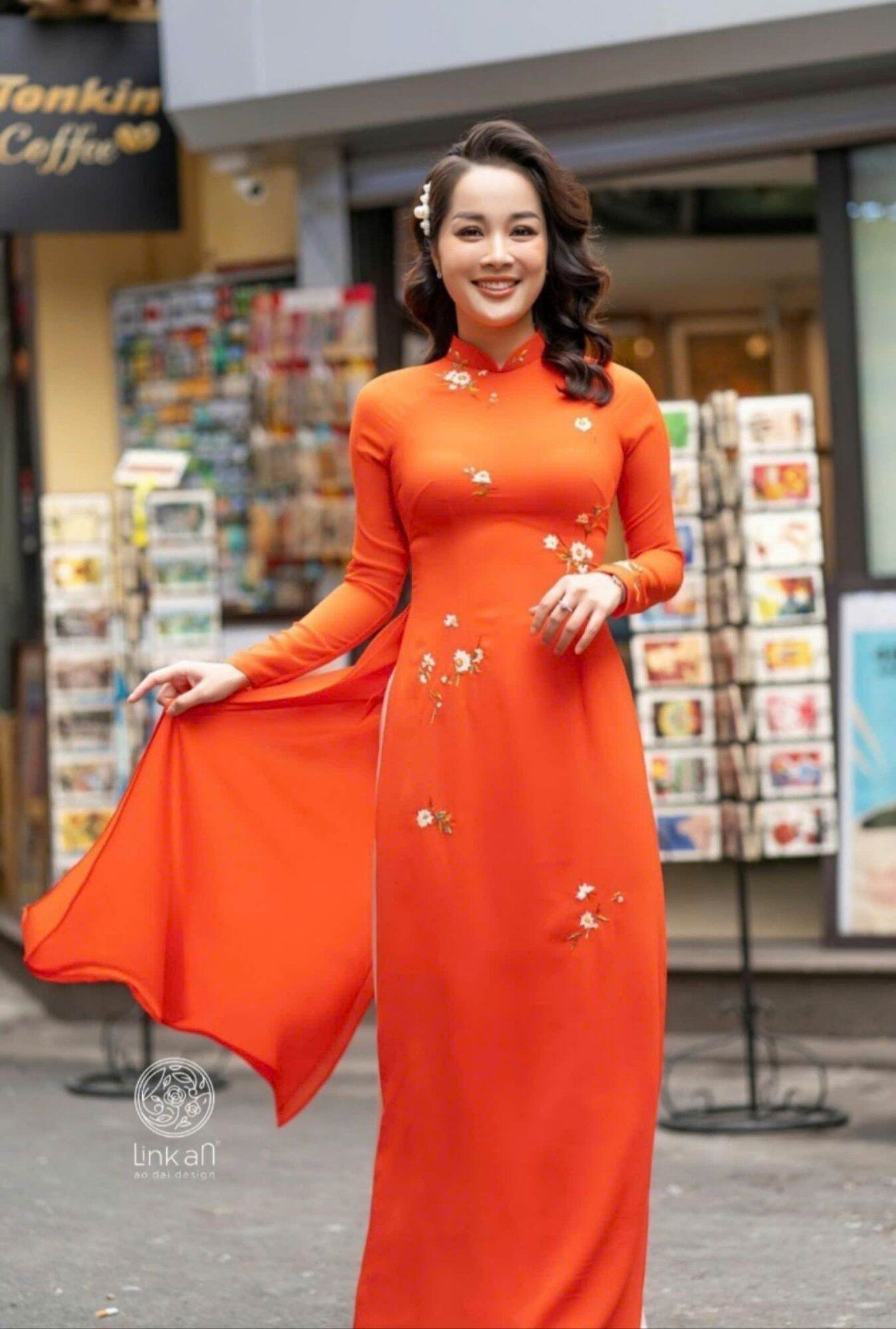 Áo dài lụa Tây Thi thêu hoa cao cấp đủ size (chỉ áo)
