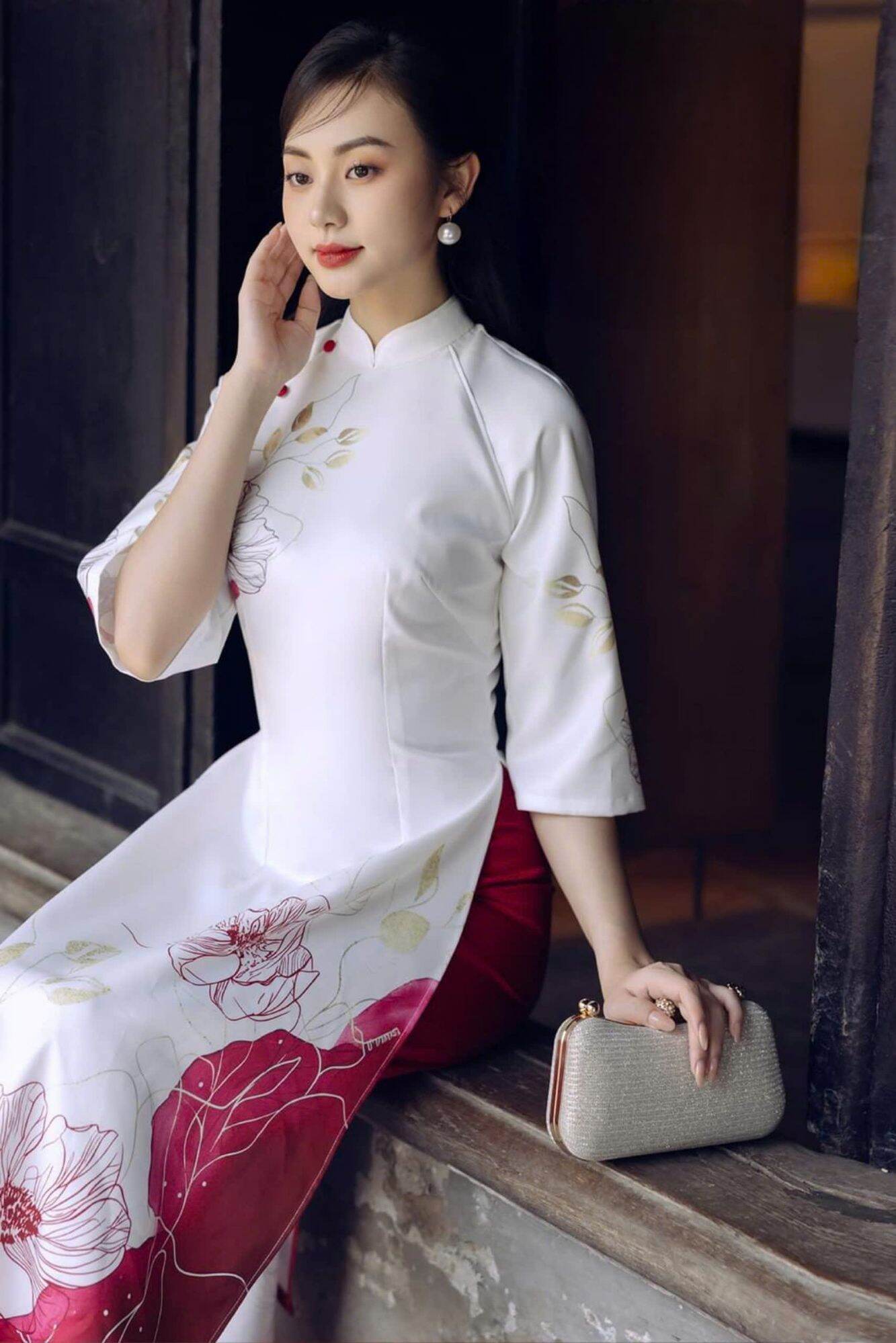 áo dài may sẵn lụa gấm cao cấp thêu thủ công ko kèm quần