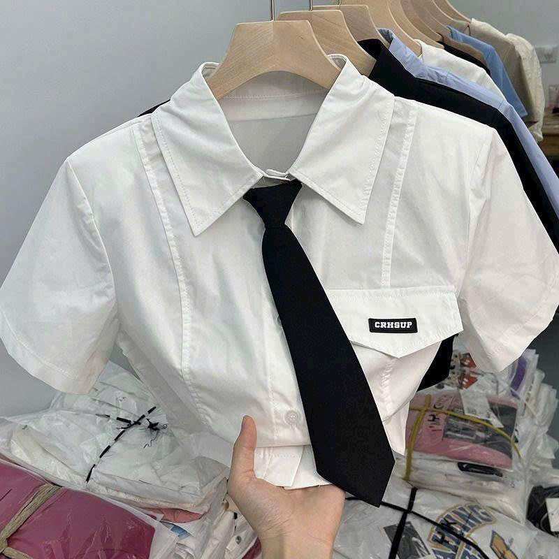 Áo Sơ Mi Croptop Thêu Kèm Cà Vạt