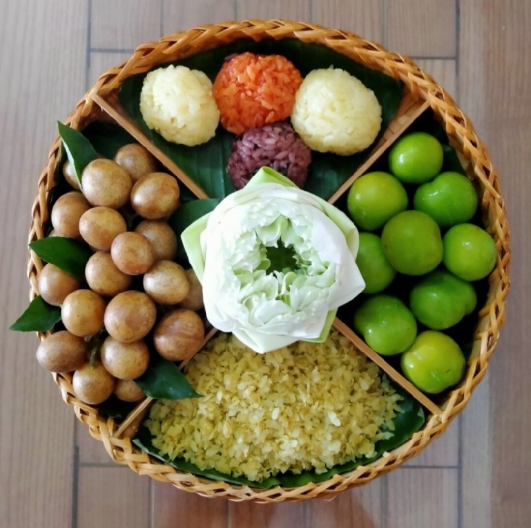 Mẹt đựng đồ lễ cao cấp có chia ngăn