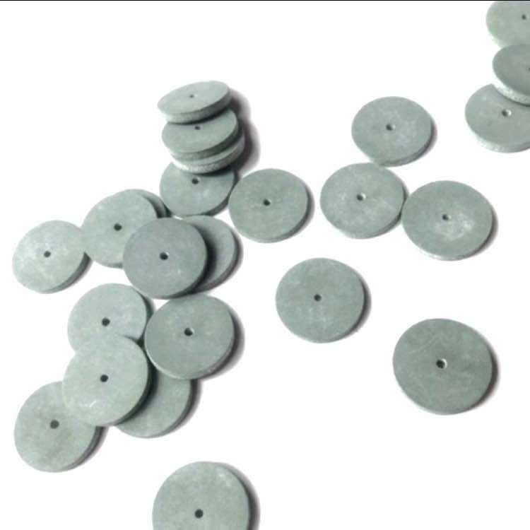 Đĩa cao su đặc đánh bóng 22mm lỗ vít 2mm