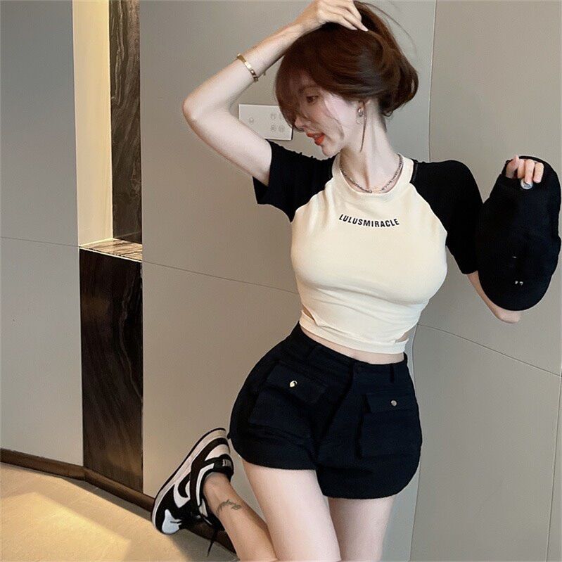 Áo croptop phối tay chỮ LULU KHOE EO