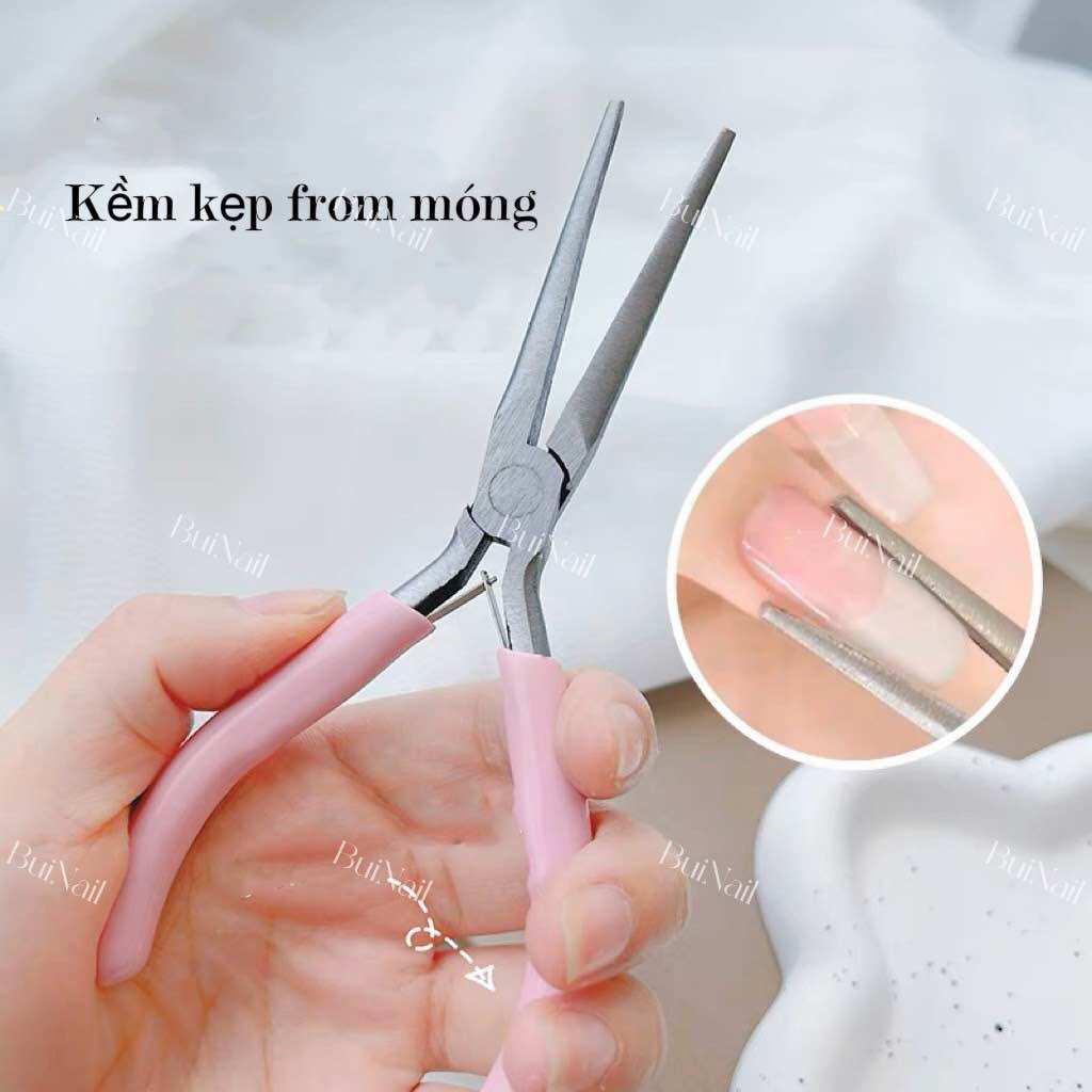 Kềm kẹp form móng