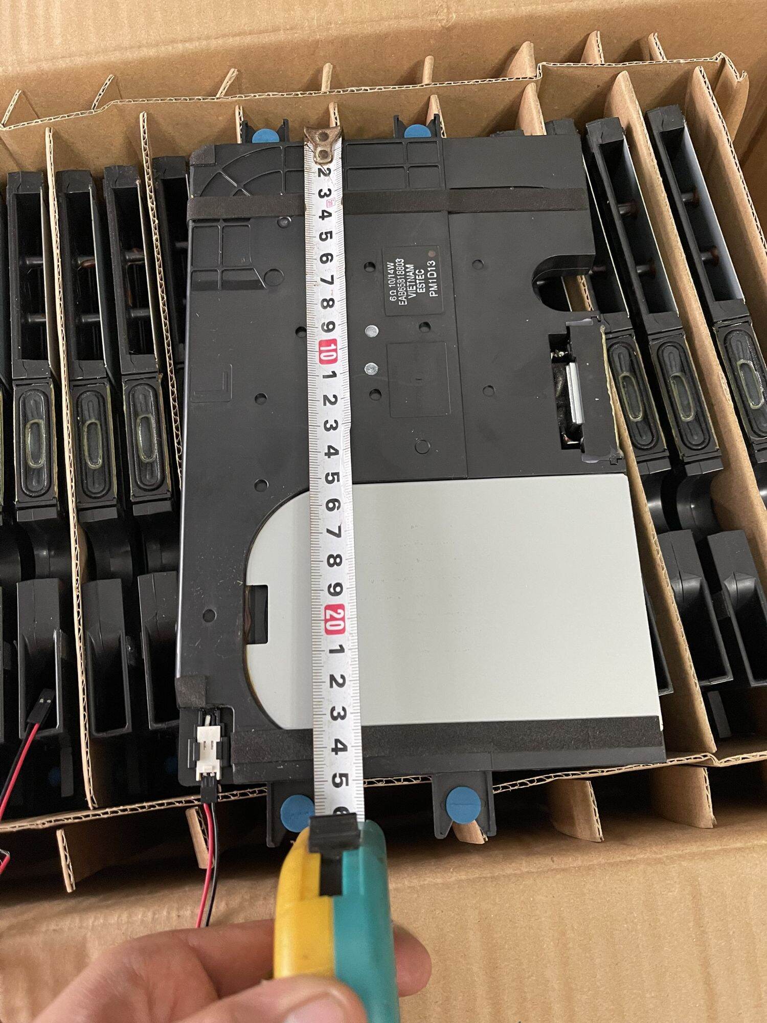 Cặp loa toàn dải bass chép đầy đủ 6r14w hay. Giá 2 cái