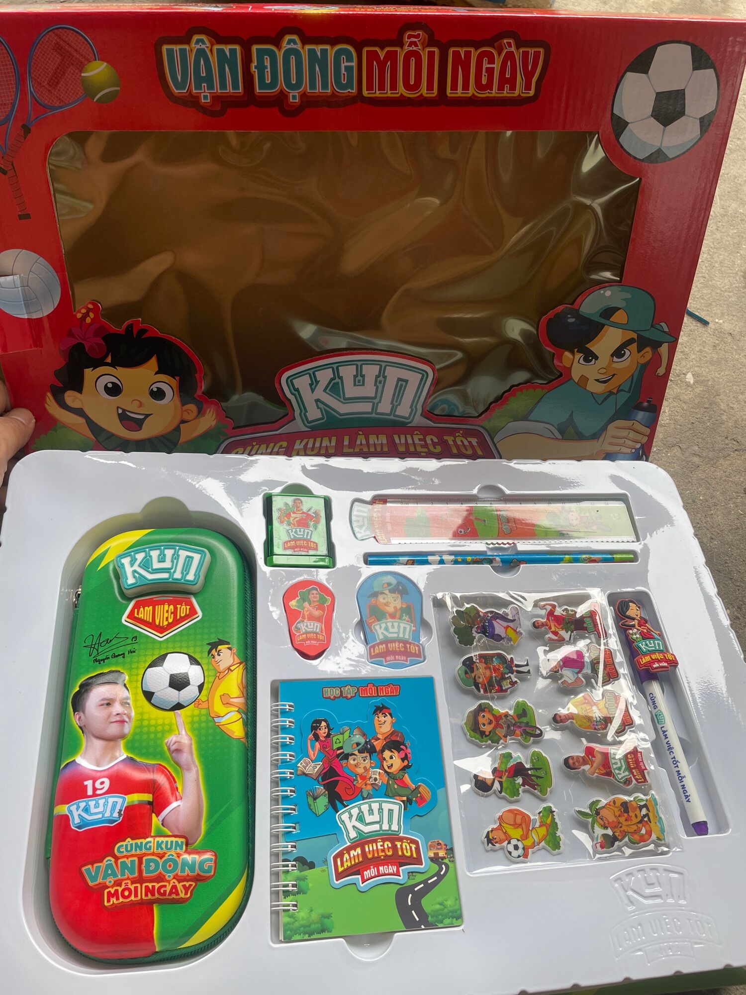 —— Bộ dụng cụ học tập Kun sale 53k