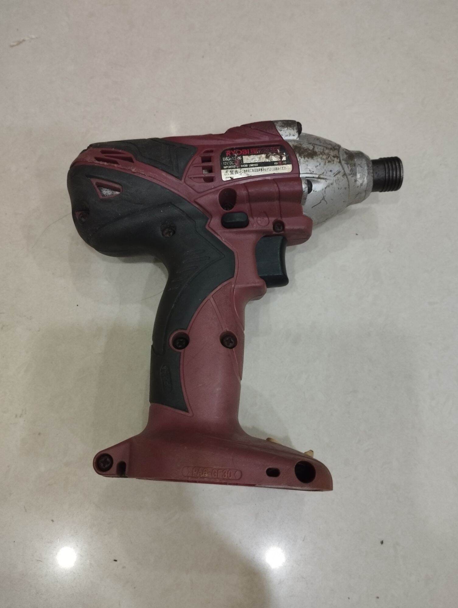 Máy khoan bắn vít có búa Ryobi 12v bãi Nhật