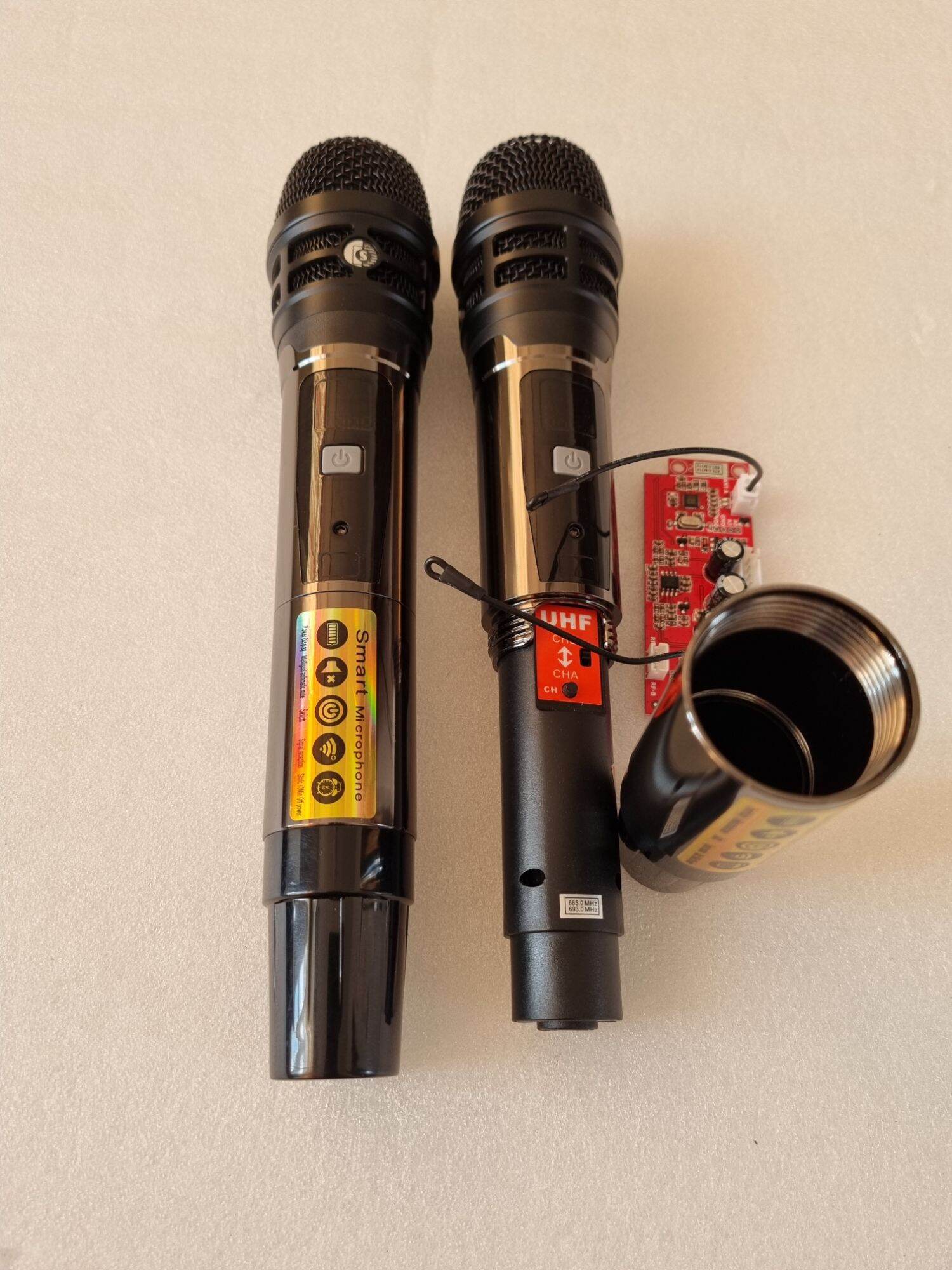 Micro không dây UHF cao cấp cho loa kéo