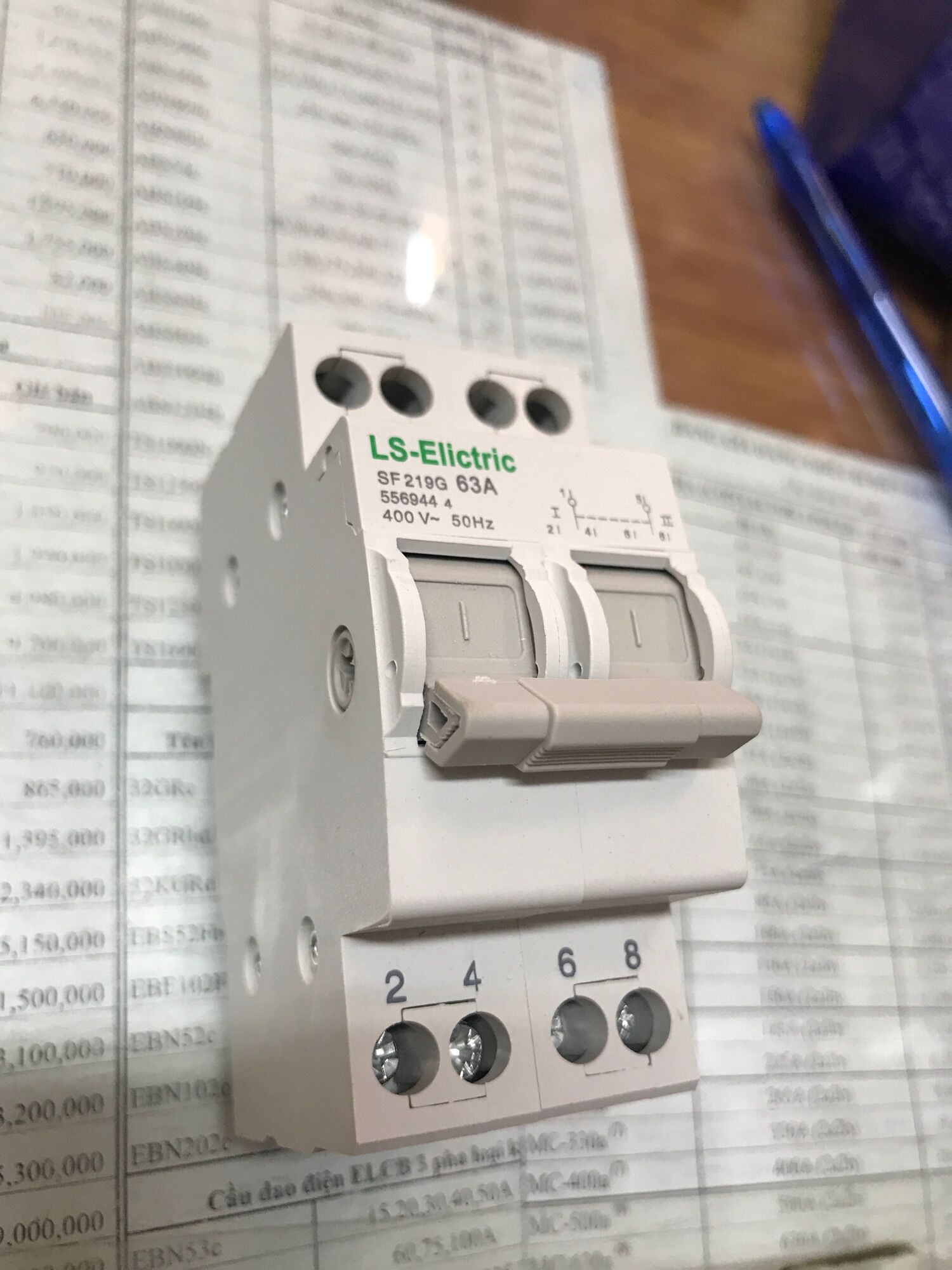 Attomat đảo chiều 63A