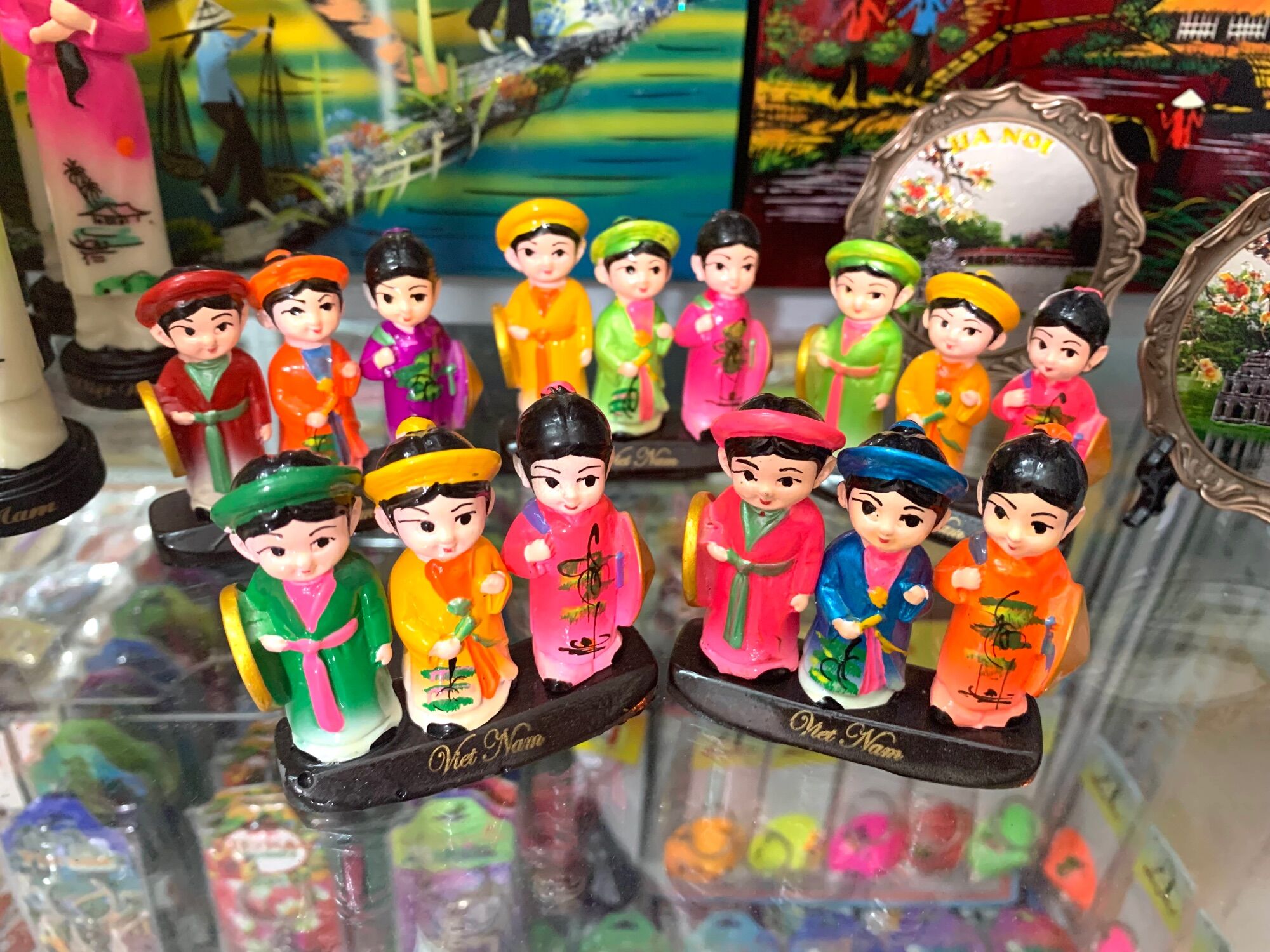 Bộ ba cô gái Bắc Trung Nam