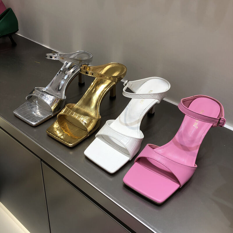 Dép Lê Cao Gót Phong Cách Âu Mỹ Xăng Đan Dễ Phối Tiên Nữ Hở Ngón Mũi Gót Vuông Gót Nhỏ Mùa Hè Mẫu Mới Năm 2024 Đi Bên Ngoài Cho Nữ