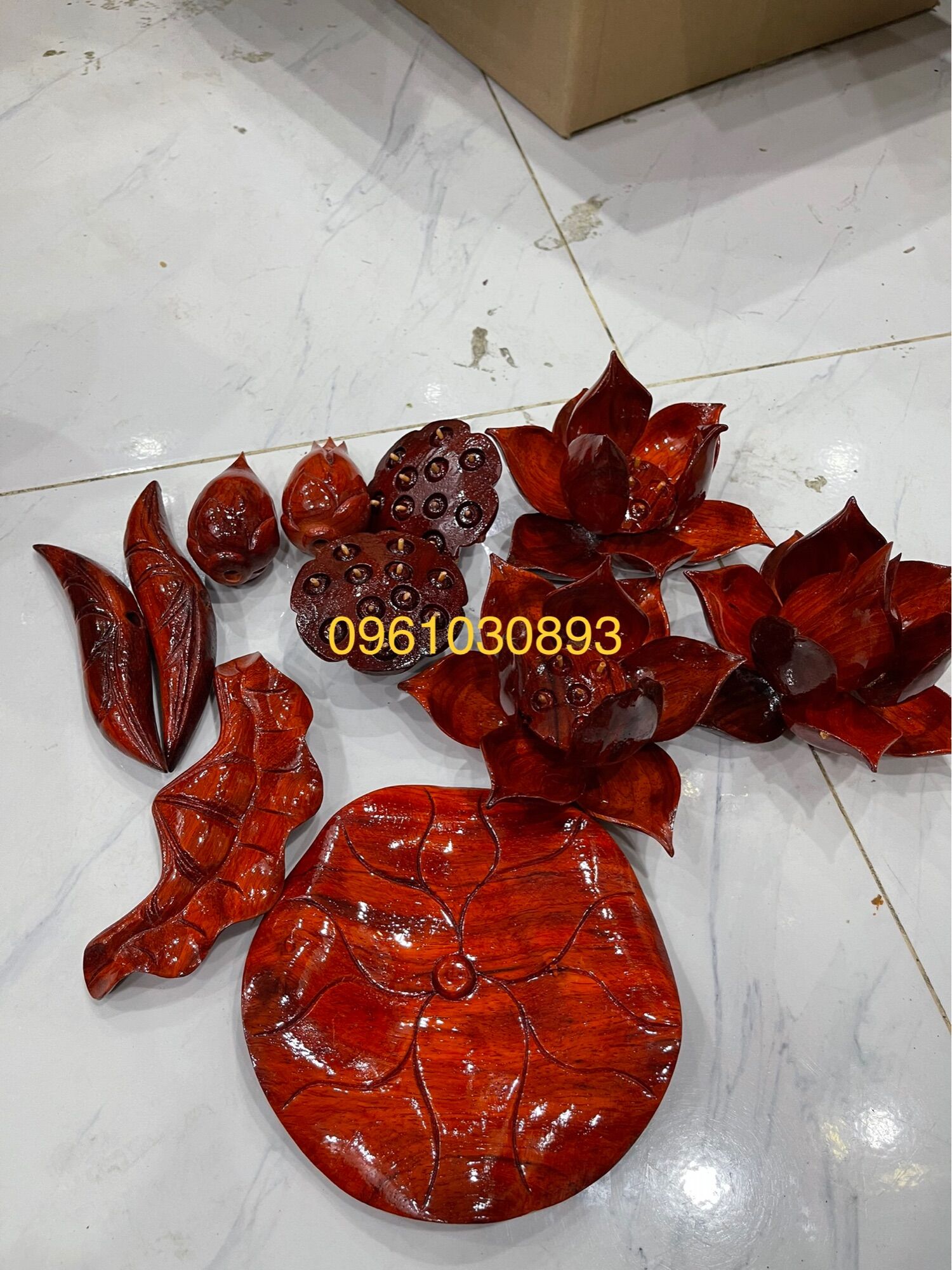 hoa sen gỗ hương