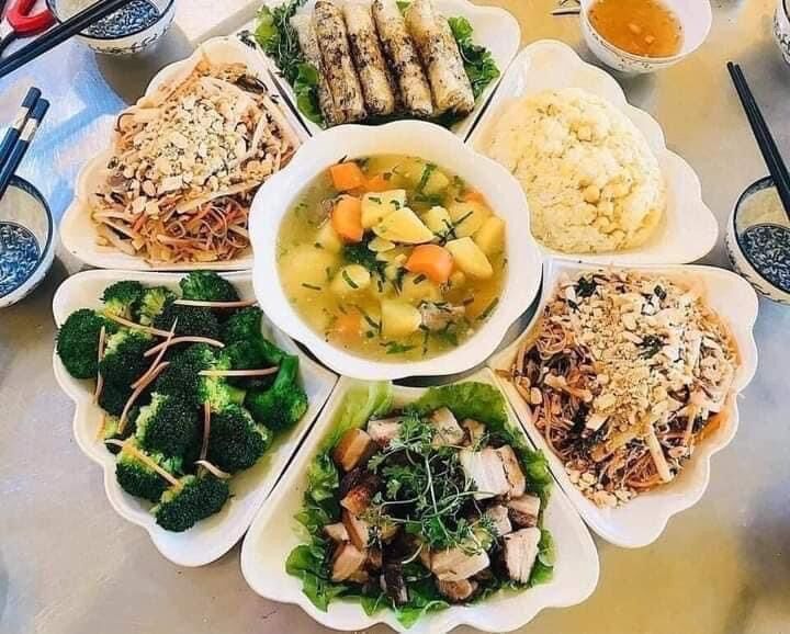 Bộ đĩa mặt trời 6 món . Ngày tết .