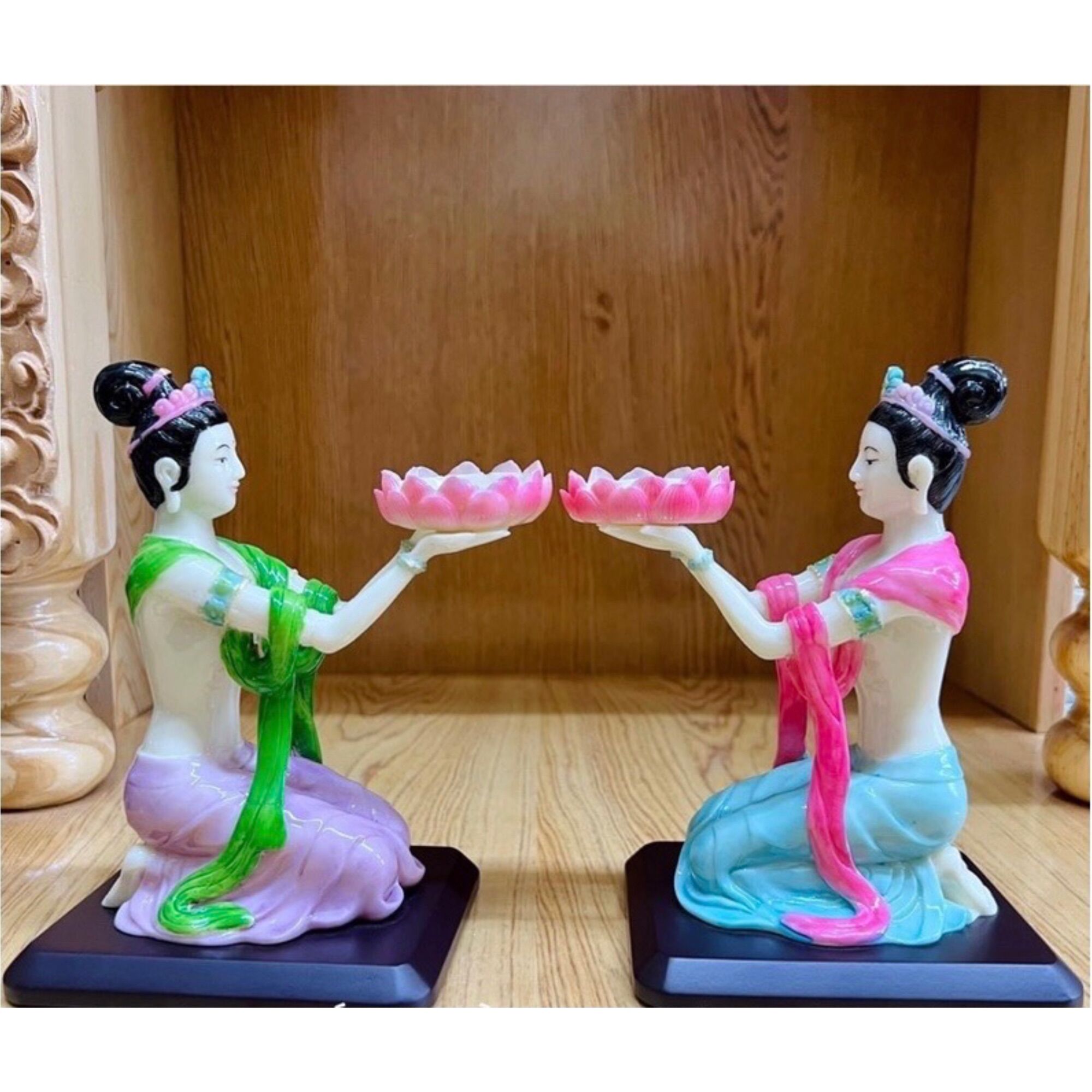 Cặp tượng tiên nữ dâng nến, cô tiên dâng đèn