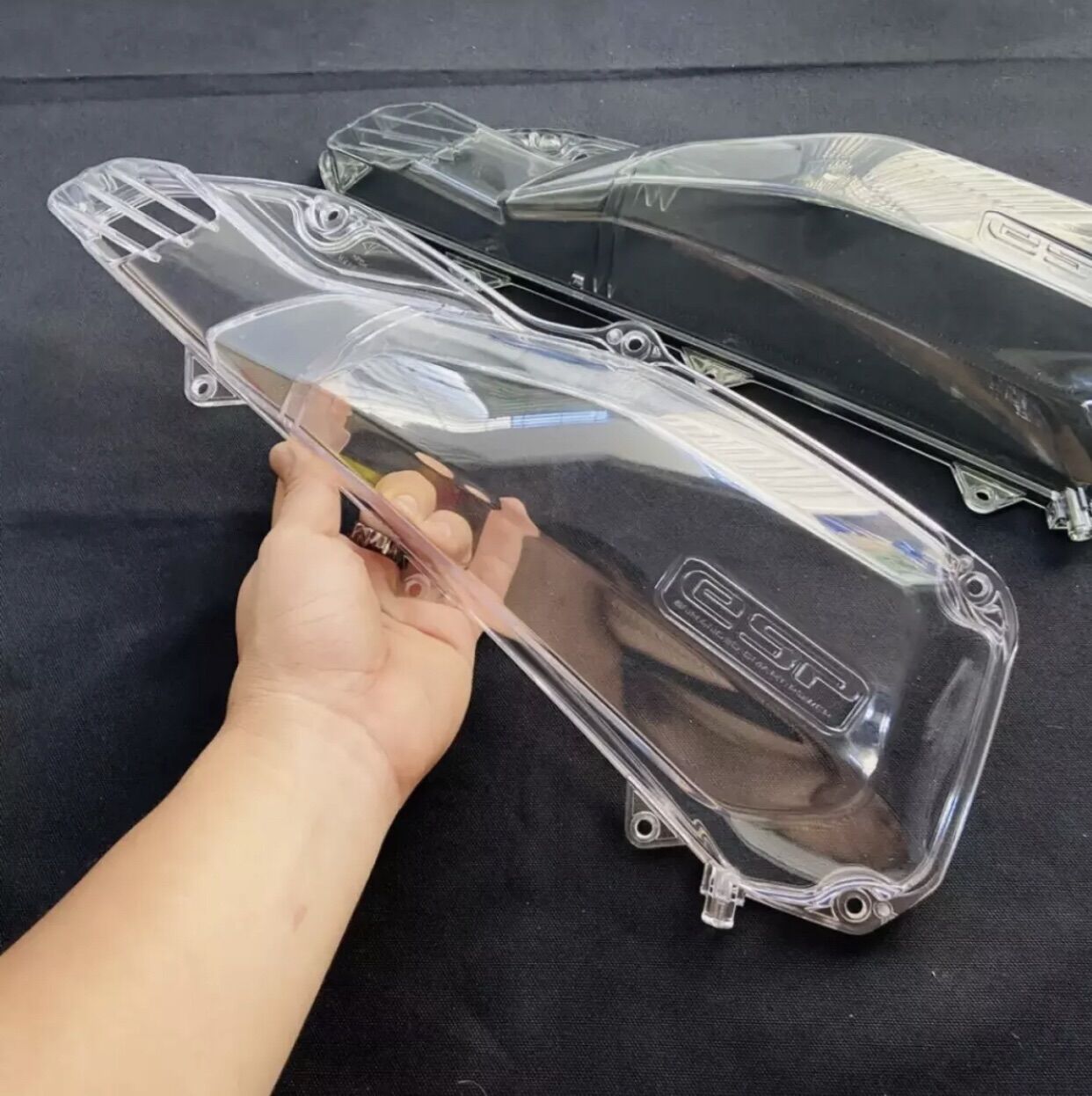 Ốp pô e ESP giành cho Víion tặng kèm 3 thú từ đời 2014-2020 có 2 màu trong suốt và khói nhạt