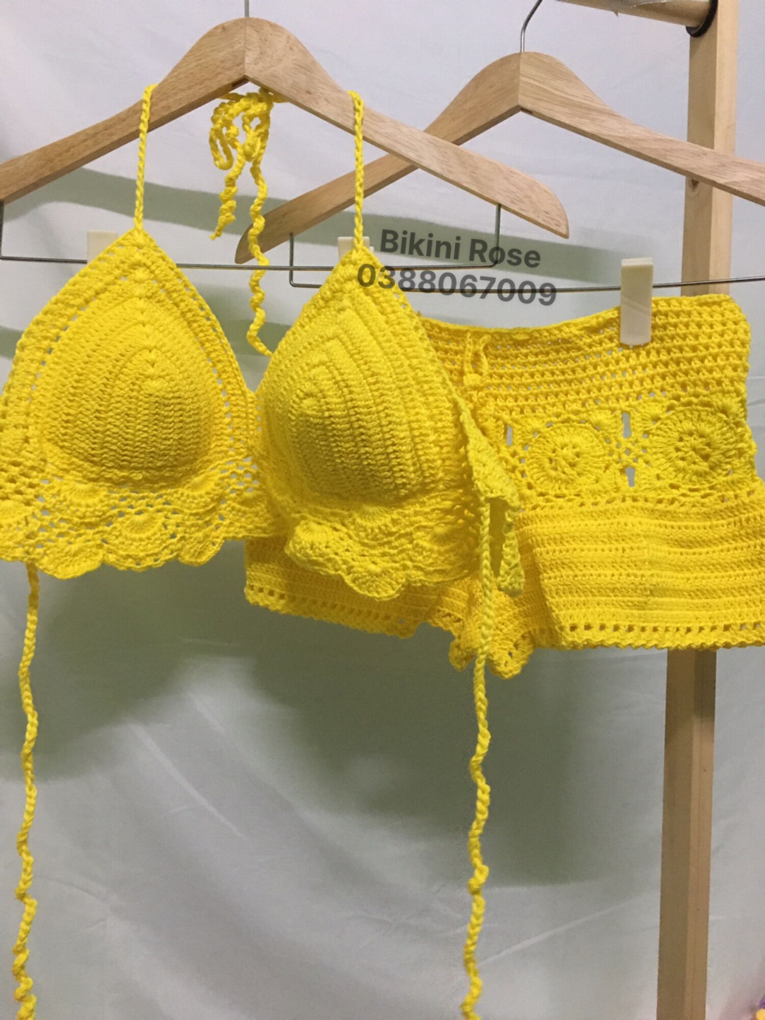 Sét bikini len móc khách đặt