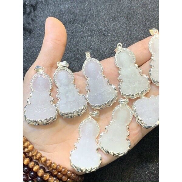 Mặt dây đeo cổ Phật Bà quan âm Bạch Ngọc