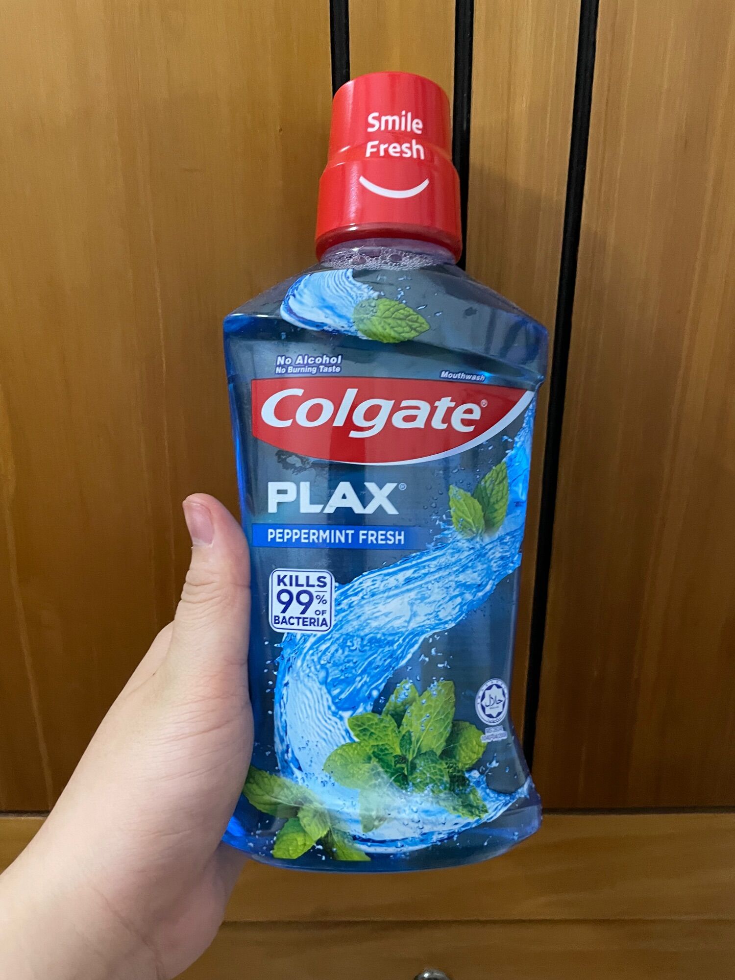 Nước súc miệng Colgate Plax Bạc Hà 500ml