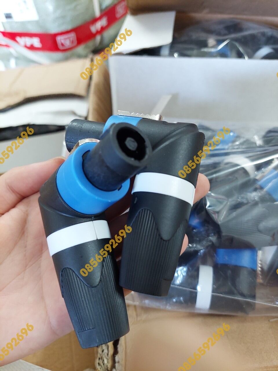 Jack cắm loa cong speakon neutrik