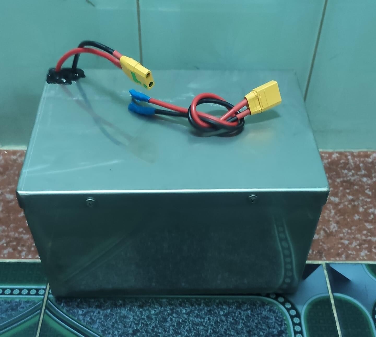 Nsv khối pin xe điện 60v 30ah tặng sạc 220v 5a